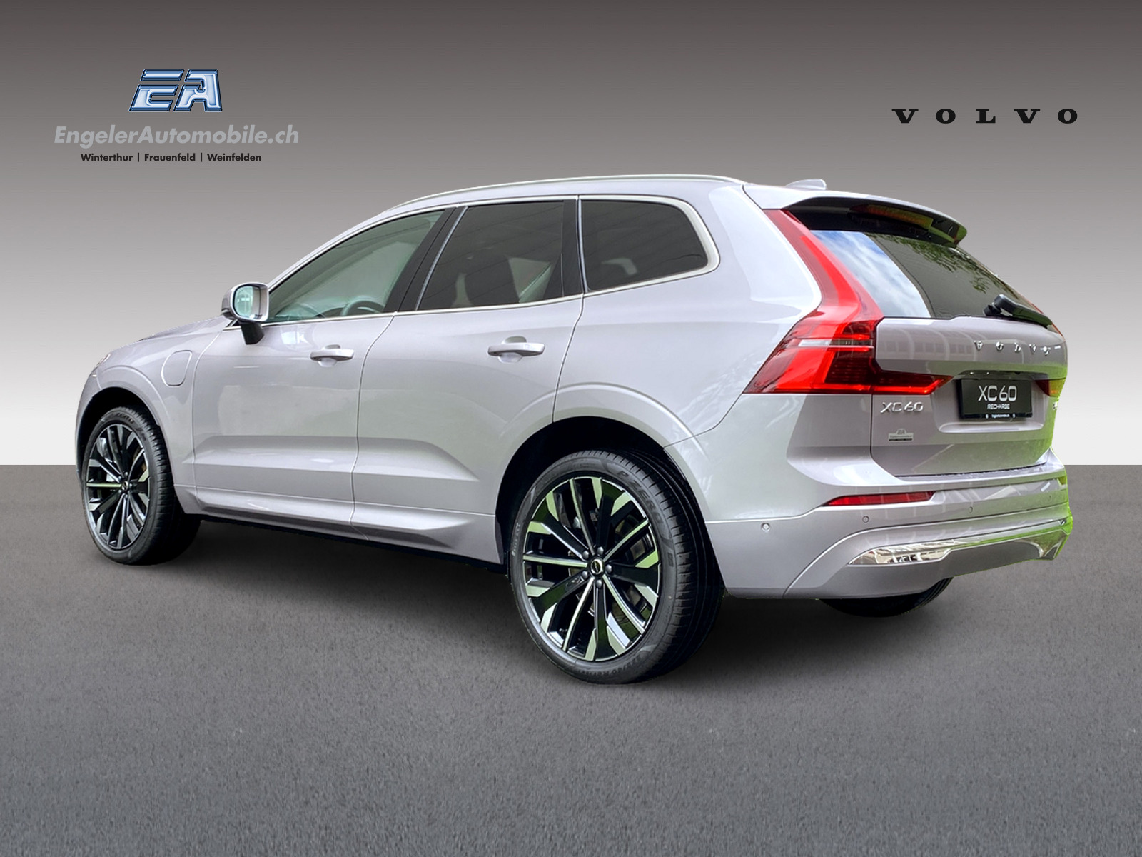 VOLVO XC60 2.0 T6 TE Ultra Bright eAWD-showroom-element-2