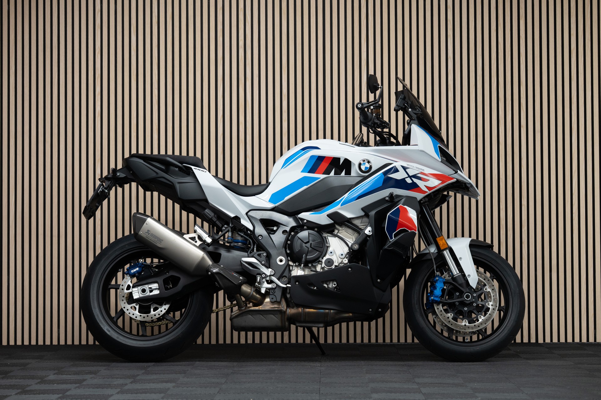BMW M 1000 XR