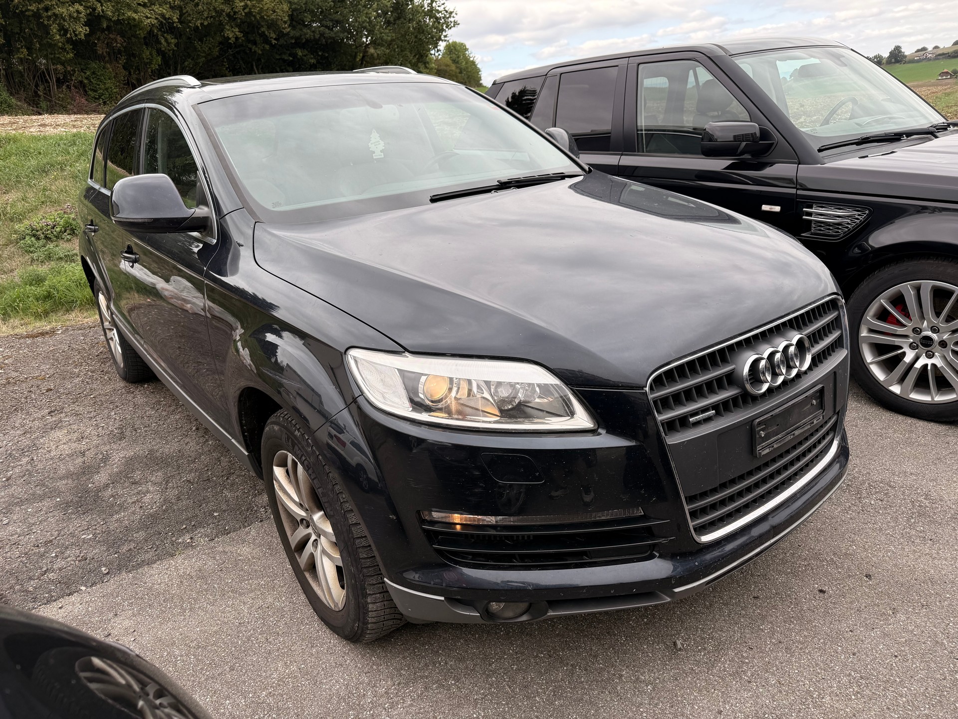 AUDI Q7 3.0 TDI quattro tiptronic / 7 Sitze / Diesel-showroom-element-1
