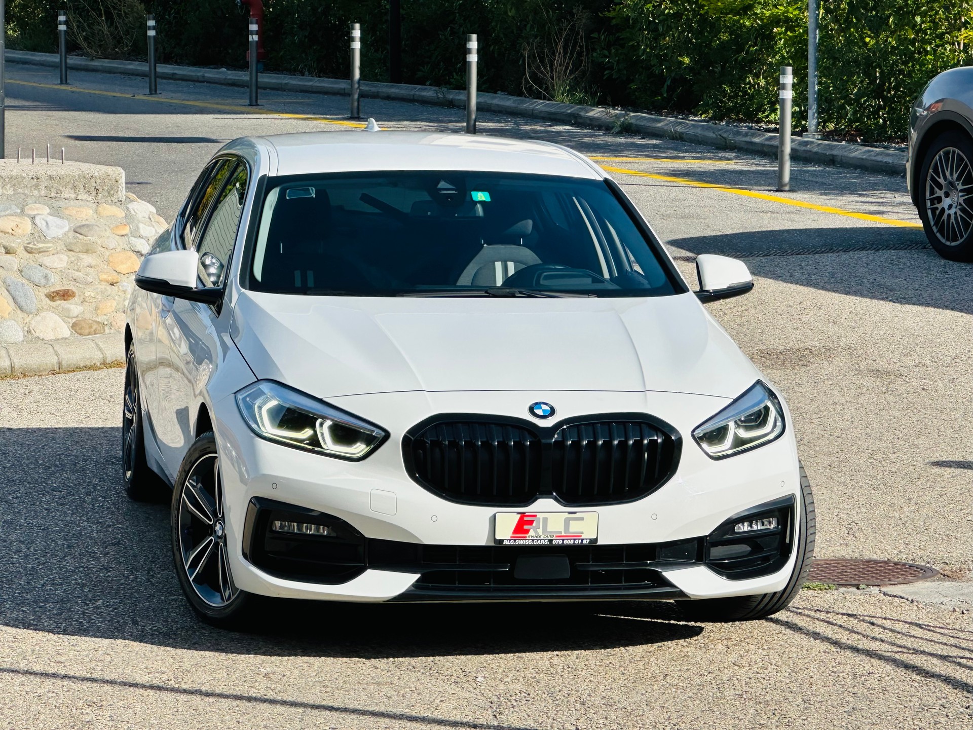 BMW 120d xDrive Steptronic Sport Line-showroom-element-2