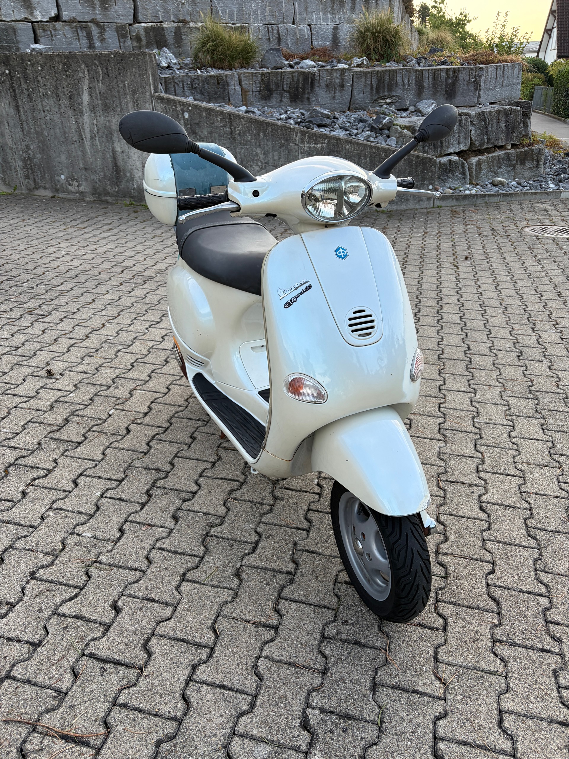 PIAGGIO ET4-image-0