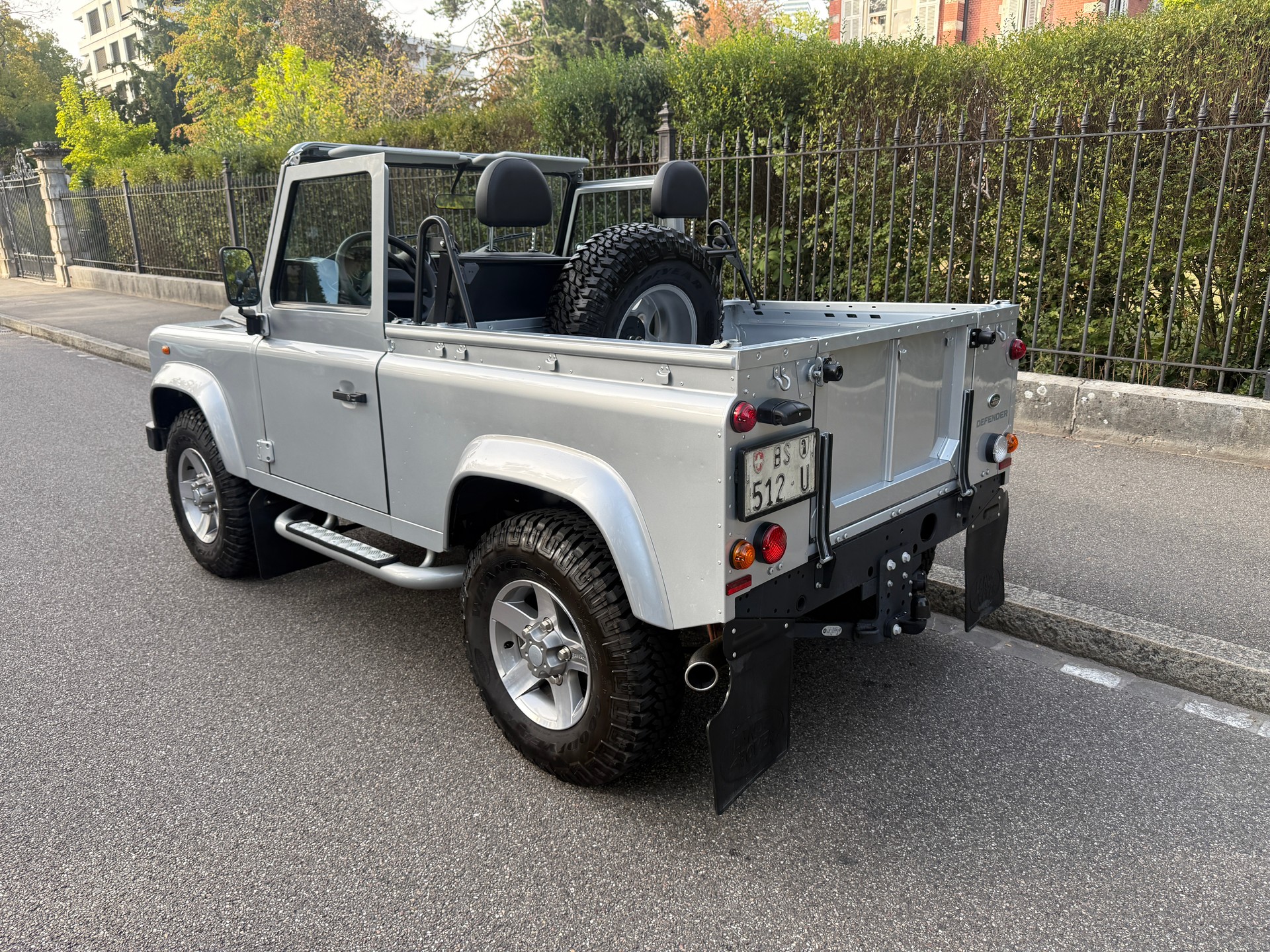 LAND ROVER 90TD4 Soft Top-showroom-element-1