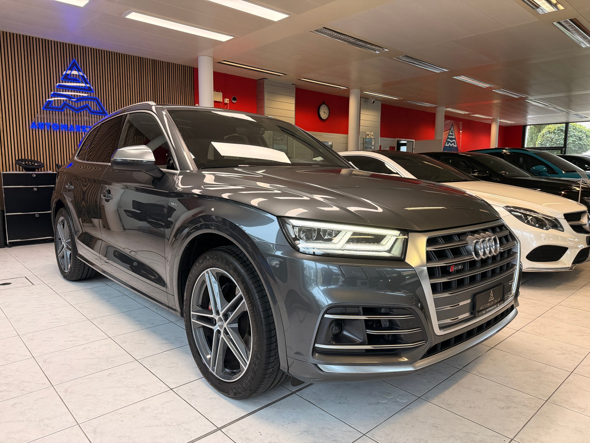 AUDI SQ5 3.0 V6 TFSI !! Standheizung & Anhängerkupplung !! quattro T-Tronic
