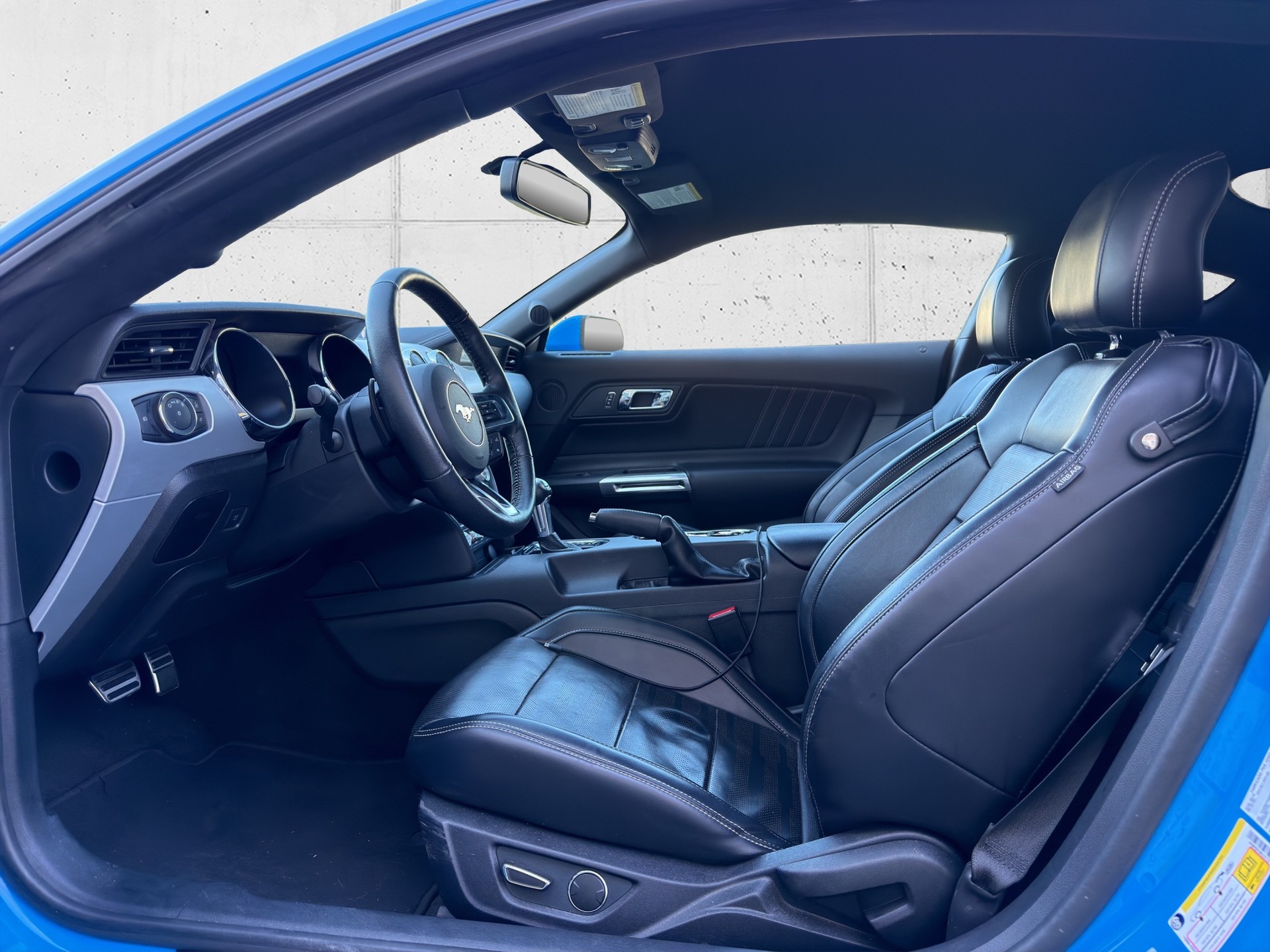 FORD Mustang Fastback 5.0 V8 GT Automat-image-10