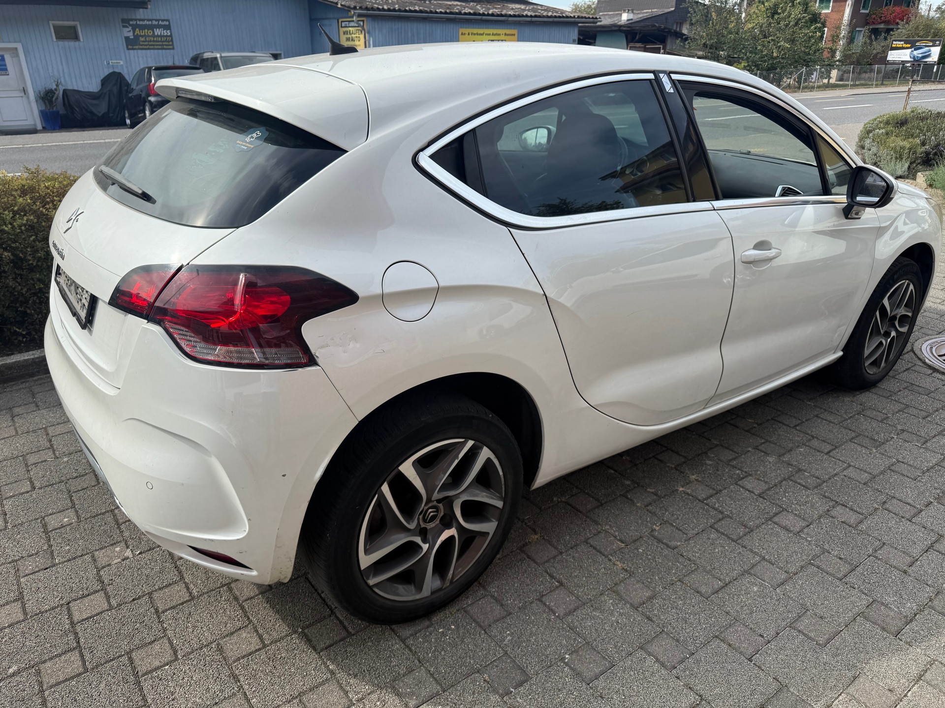 DS AUTOMOBILES DS4 1.6 THP SO Chic Automatic-showroom-element-3