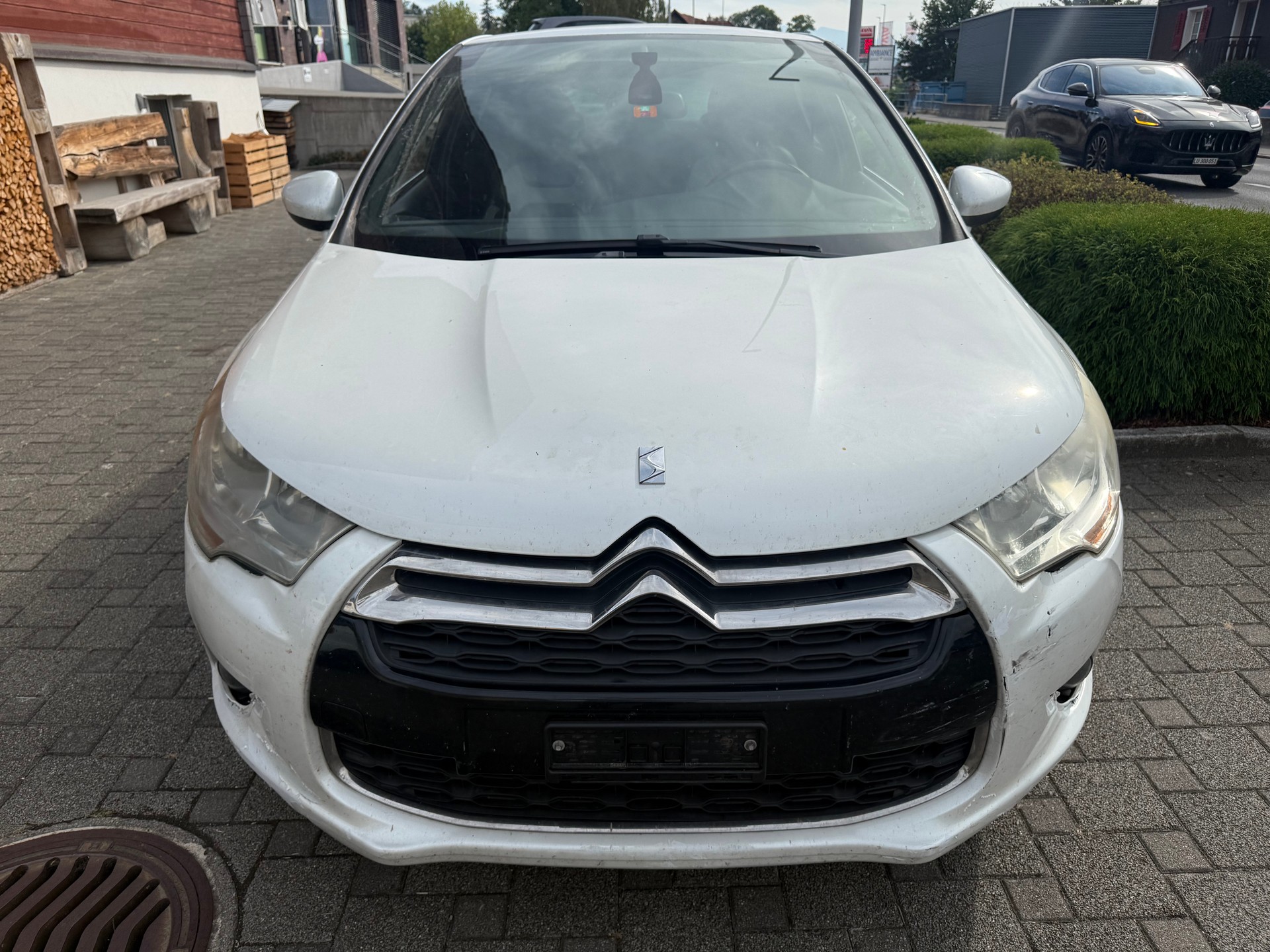 DS AUTOMOBILES DS4 1.6 THP SO Chic Automatic-showroom-element-1