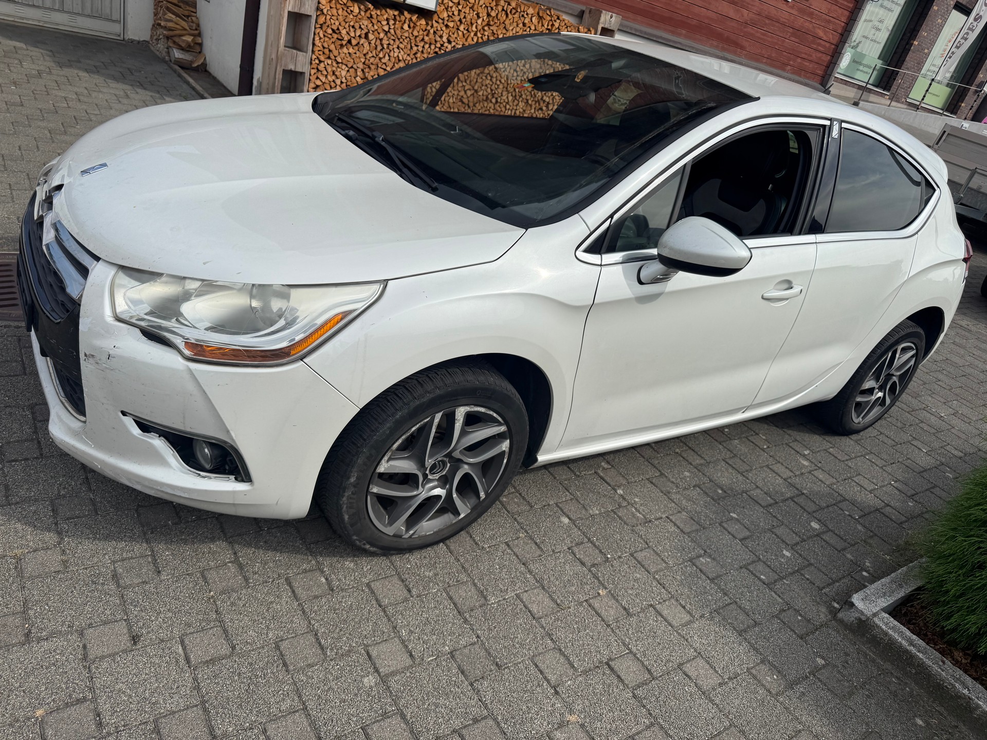 DS AUTOMOBILES DS4 1.6 THP SO Chic Automatic
