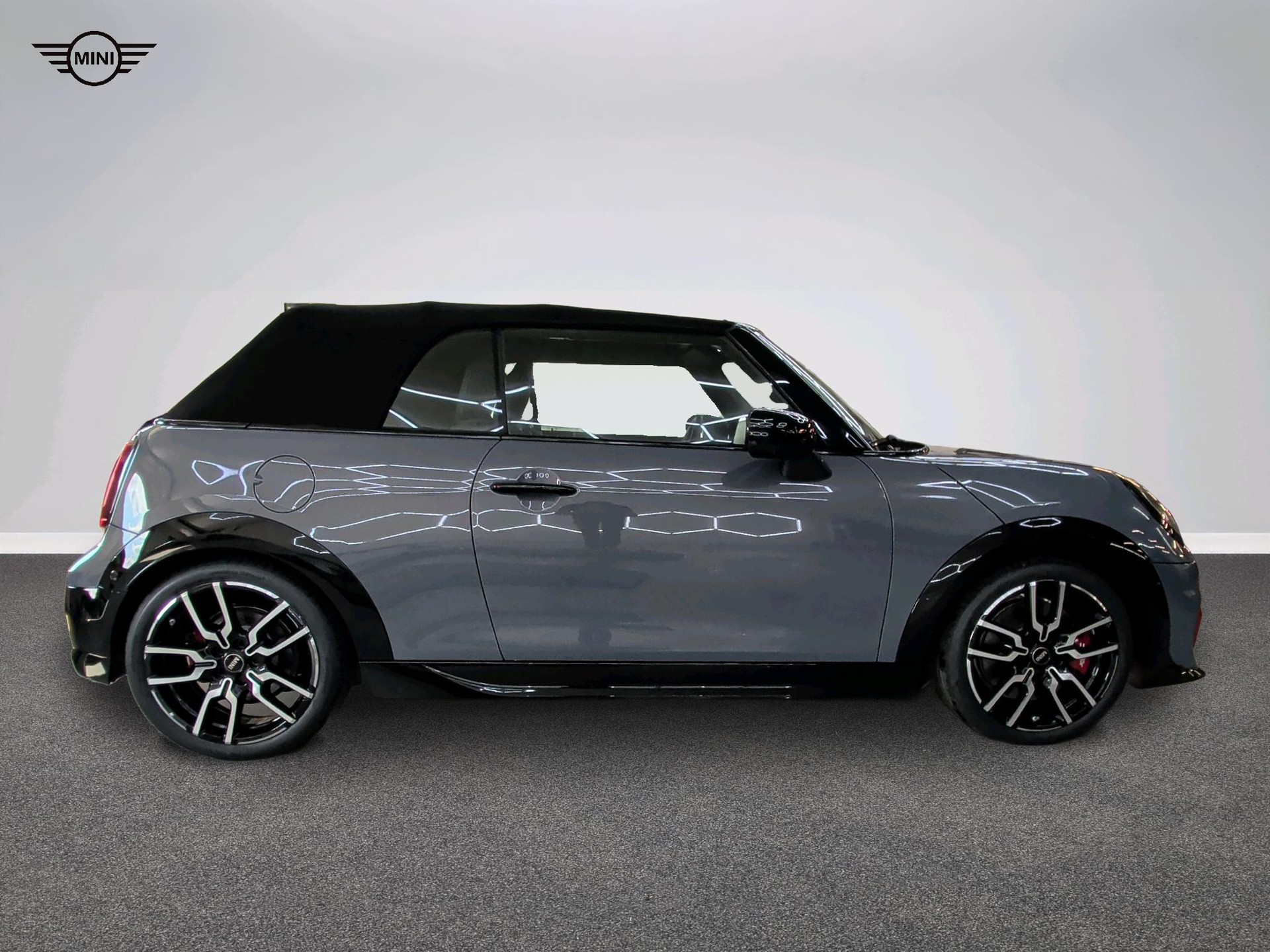 MINI John Cooper Works Cabrio-showroom-element-1
