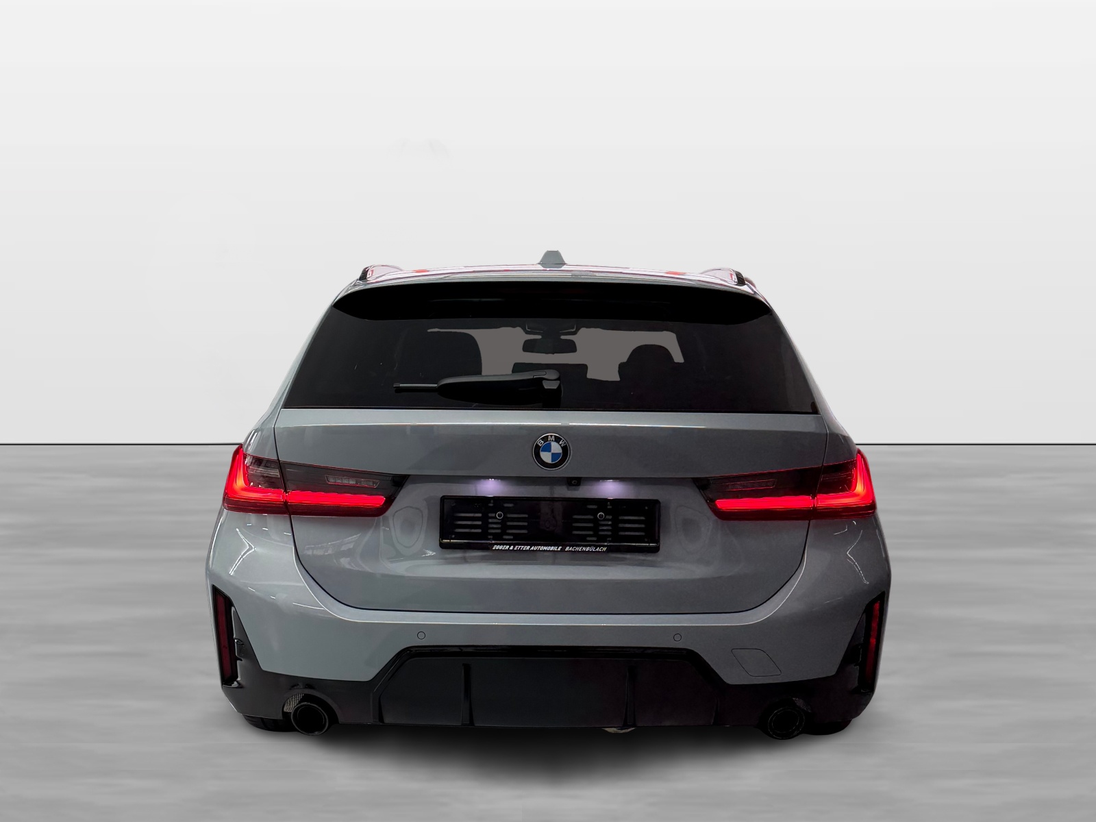 BMW 318i Touring Steptronic M Sport-image-4