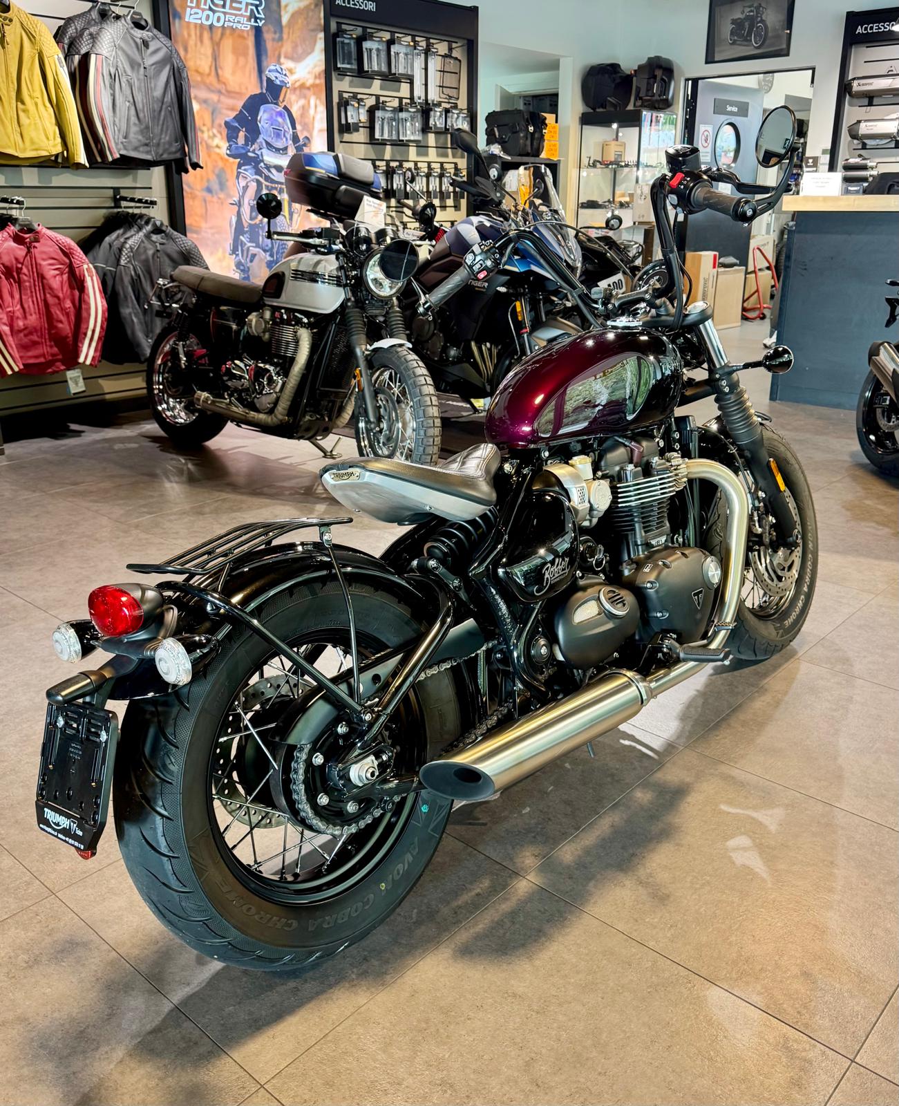 TRIUMPH Bonneville 1200 Bobber-image-1
