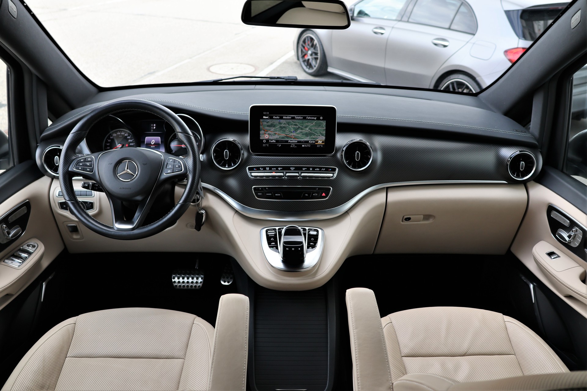 MERCEDES-BENZ V 300 d extralang Avantgarde 4Matic 9G-Tronic (CH)-image-17