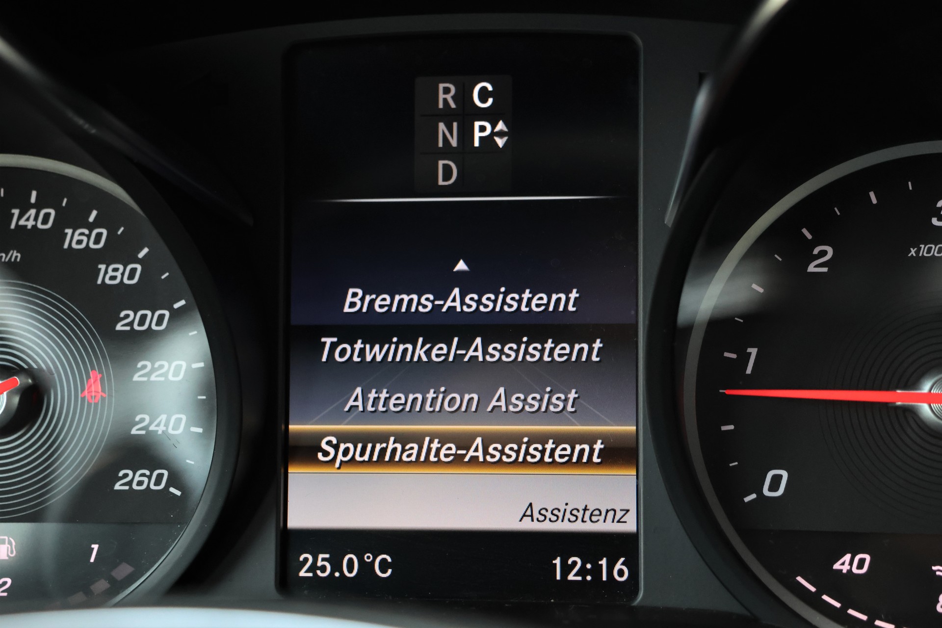 MERCEDES-BENZ V 300 d extralang Avantgarde 4Matic 9G-Tronic (CH)-image-29