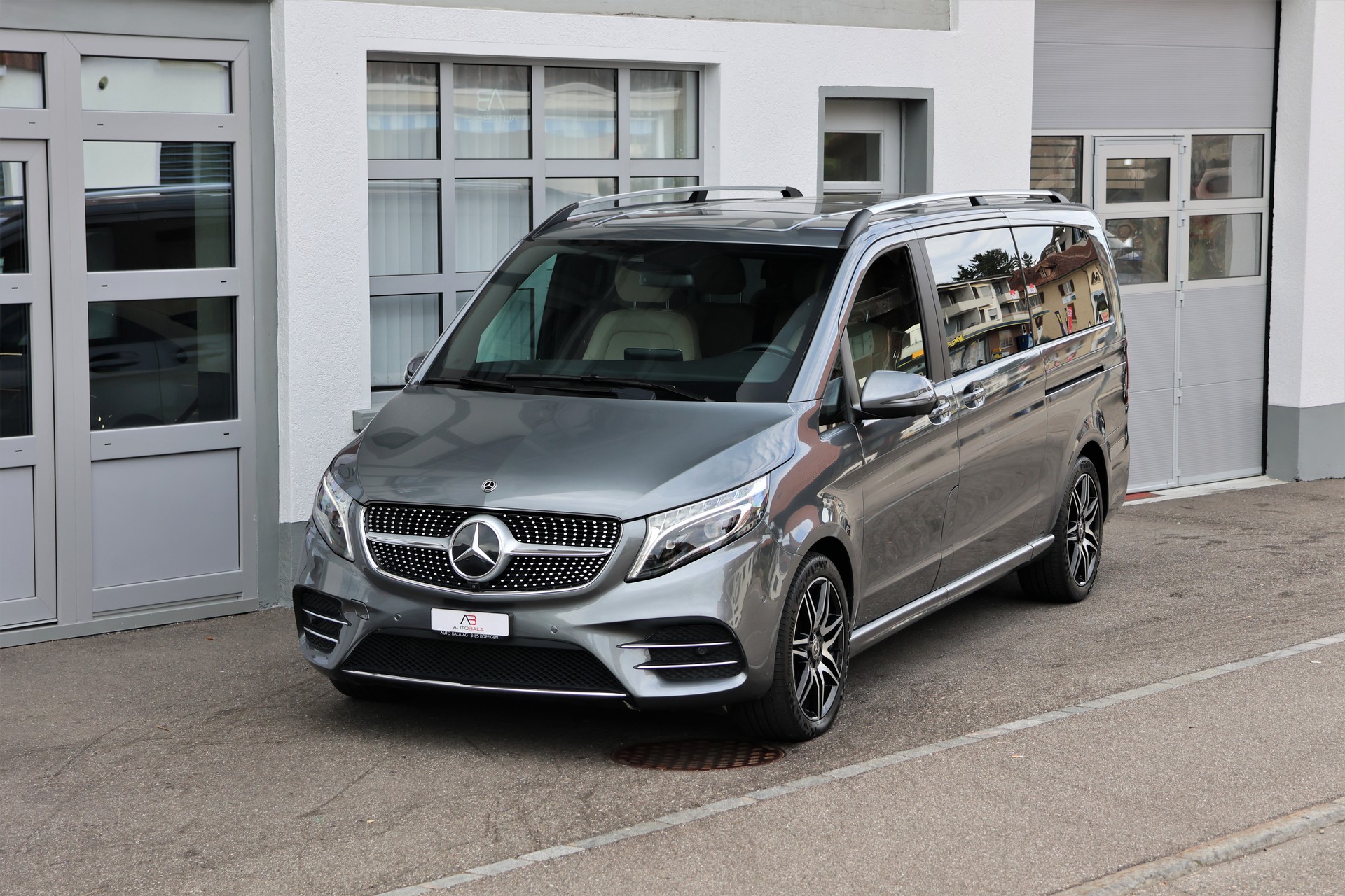 MERCEDES-BENZ V 300 d extralang Avantgarde 4Matic 9G-Tronic (CH)