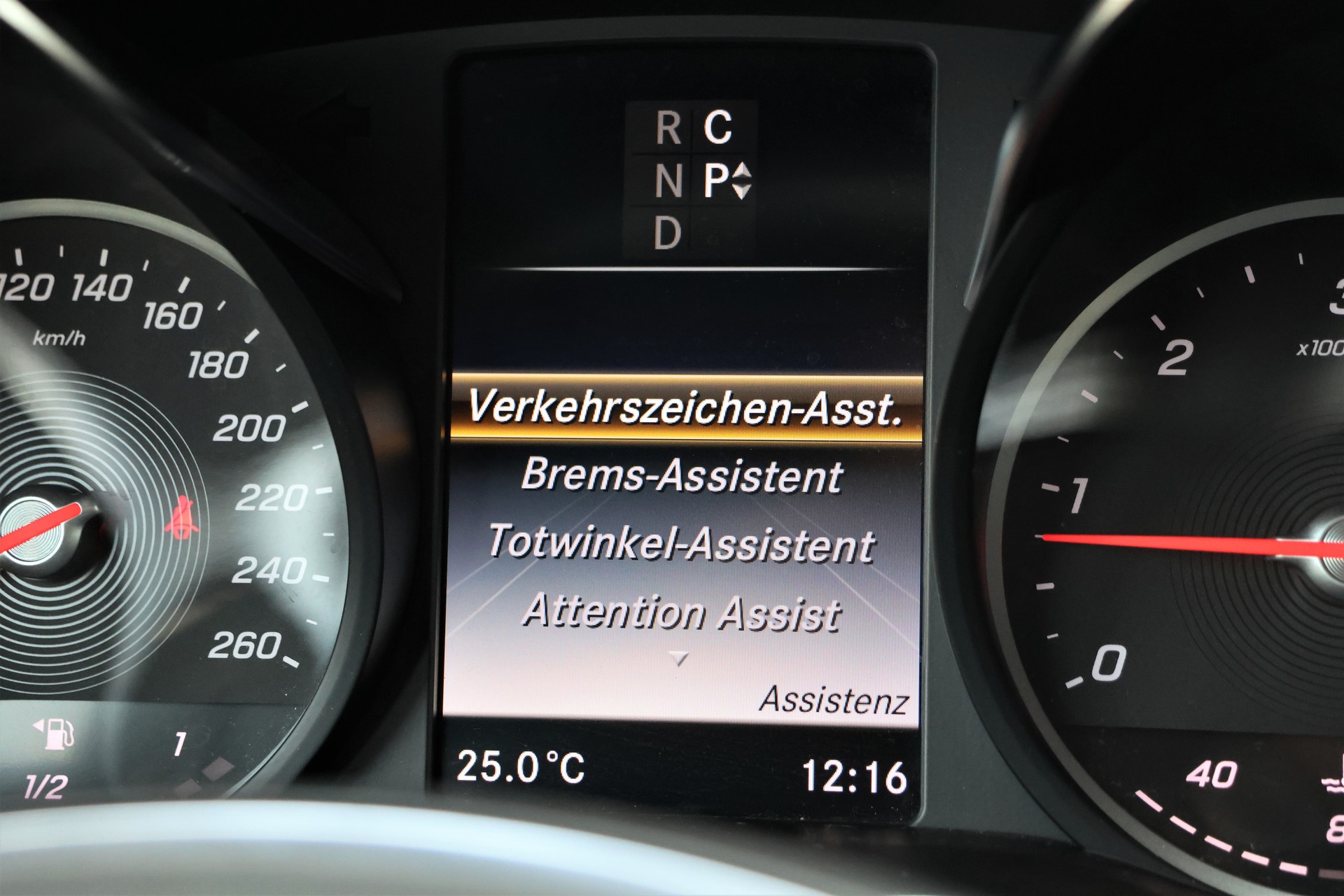 MERCEDES-BENZ V 300 d extralang Avantgarde 4Matic 9G-Tronic (CH)-image-28