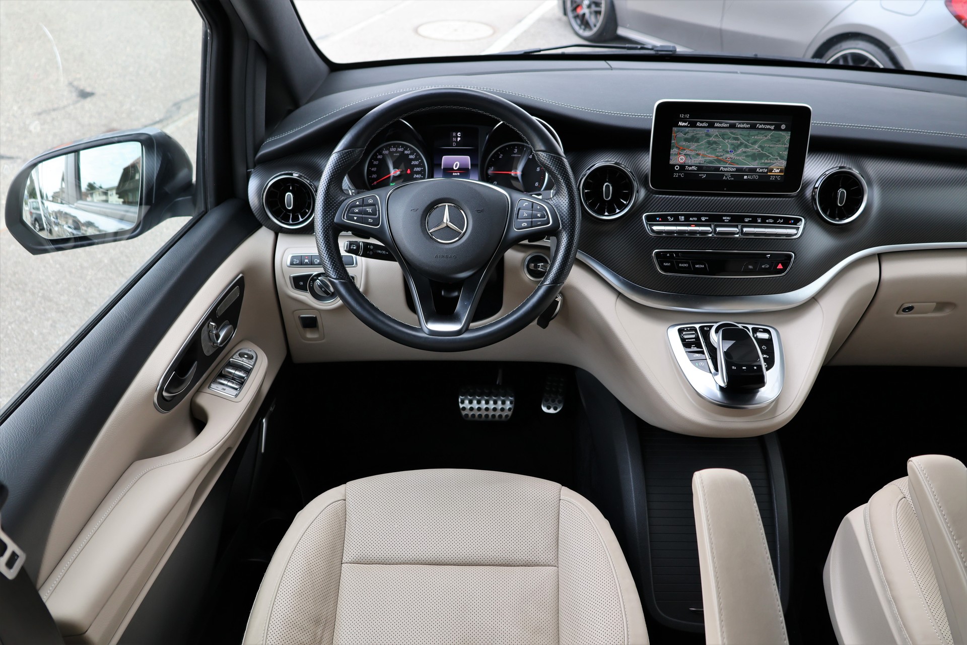 MERCEDES-BENZ V 300 d extralang Avantgarde 4Matic 9G-Tronic (CH)-image-15