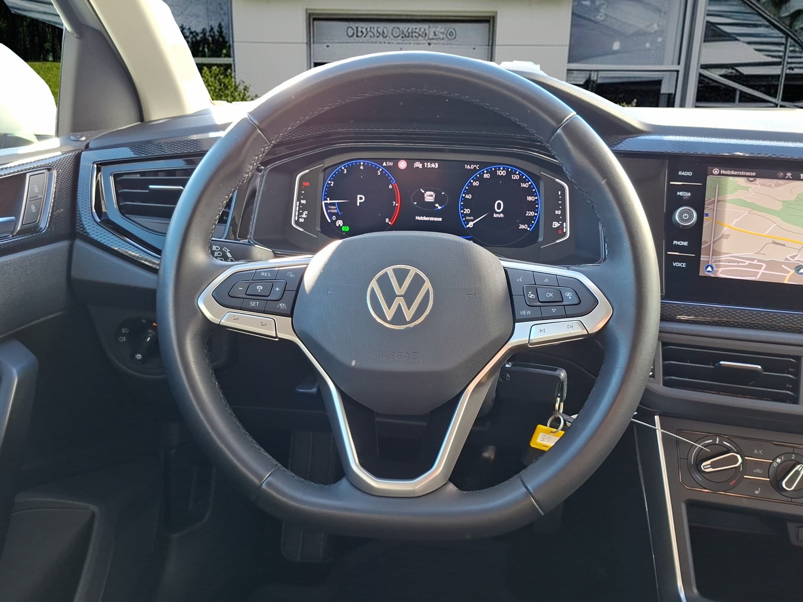 VW Polo 1.0 TSI Life DSG-image-12