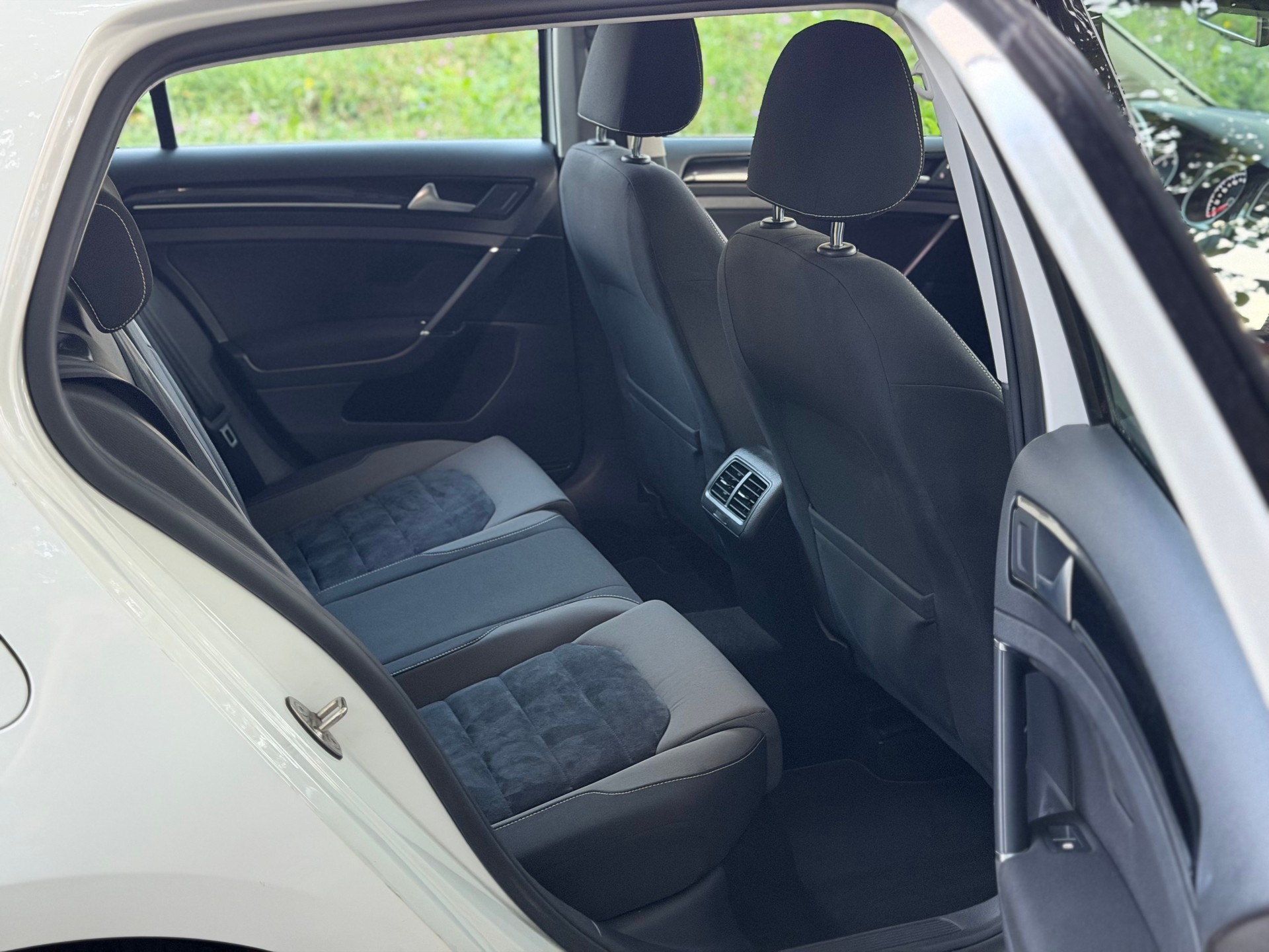VW Golf 1.4 TSI Highline DSG-image-12