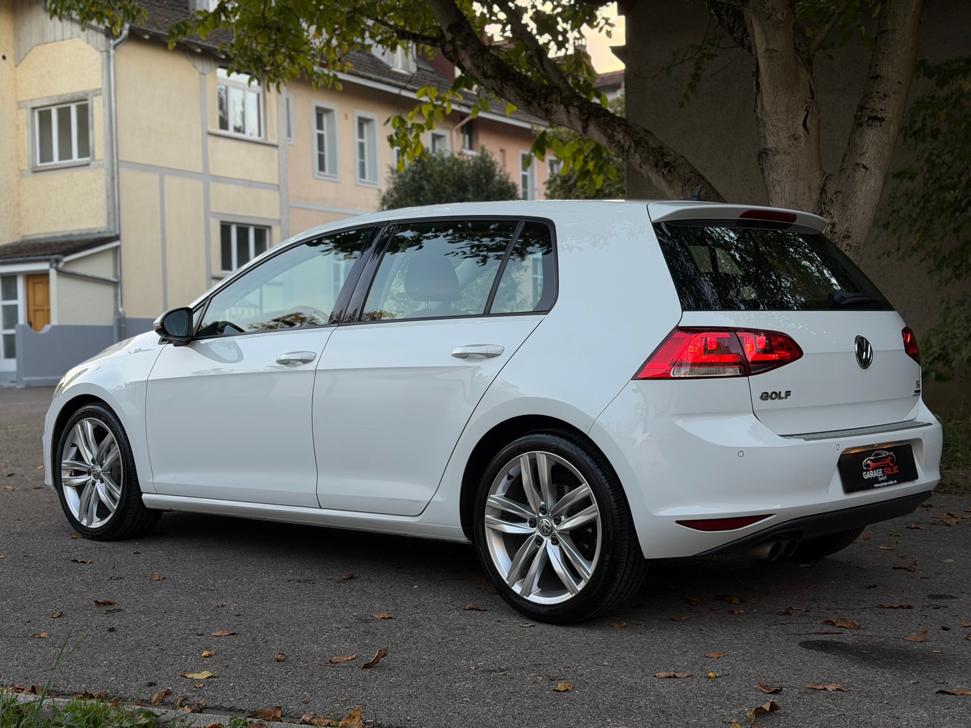 VW Golf 1.4 TSI Highline DSG-showroom-element-3