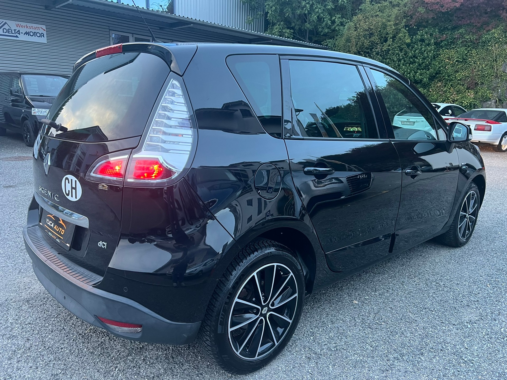 RENAULT Scénic 1.5 dCi Bose Edition EDC-image-5