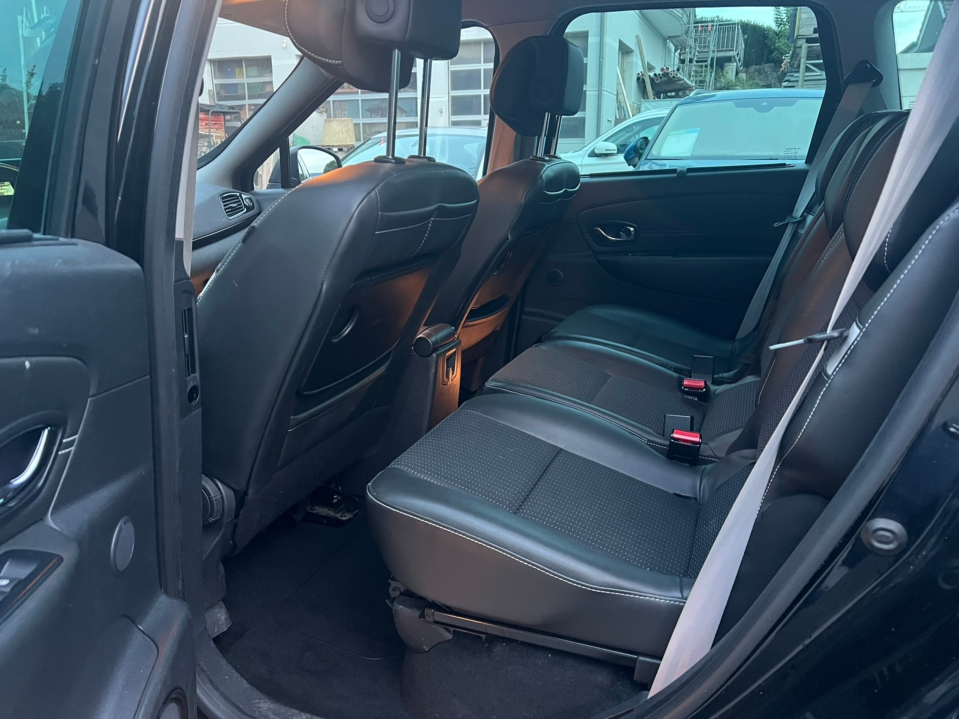 RENAULT Scénic 1.5 dCi Bose Edition EDC-image-9
