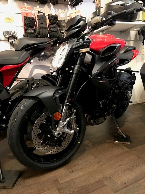MV AGUSTA Brutale 800 rosso full-image-1