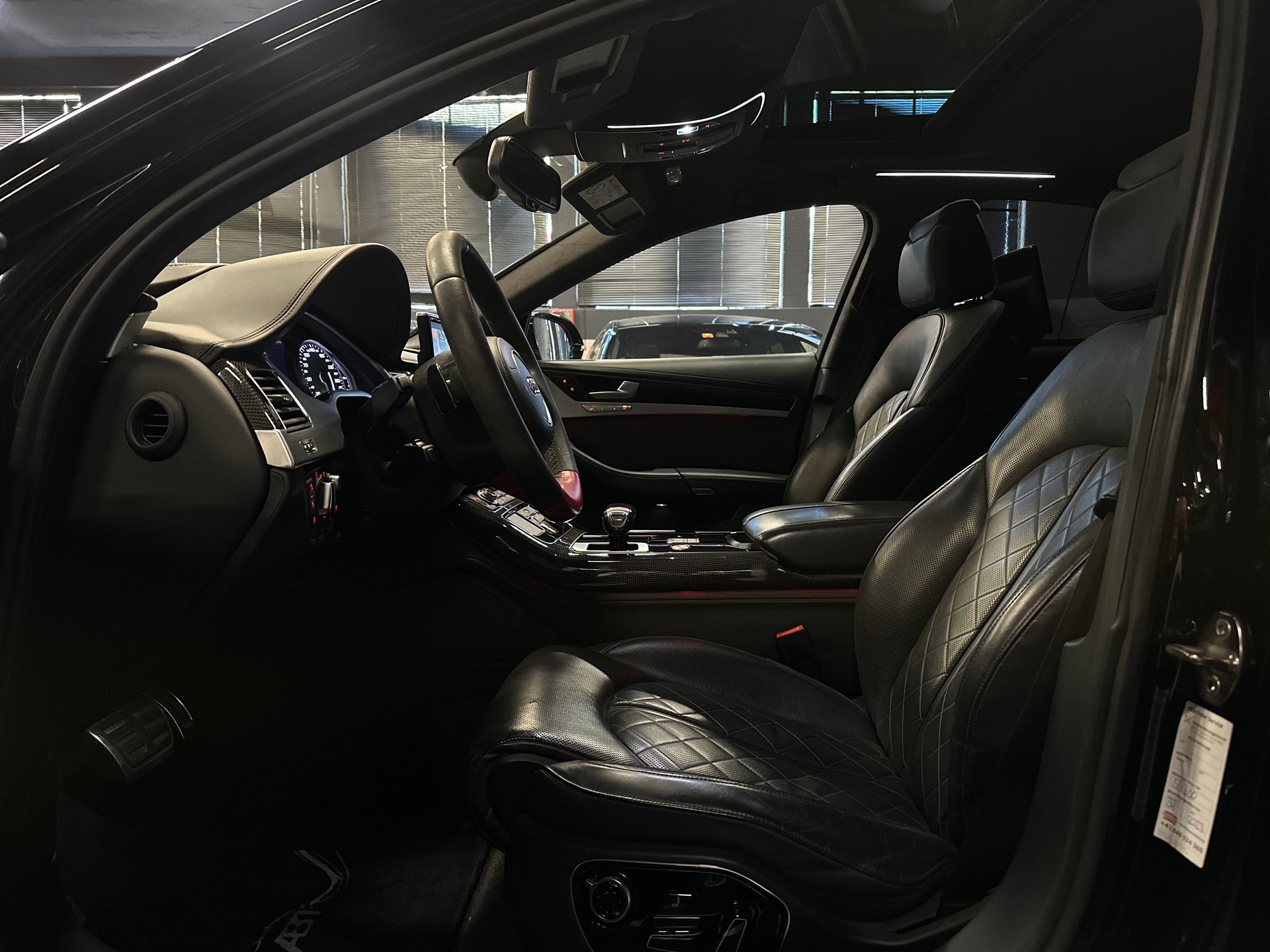 AUDI S8 4.0 TFSI V8 plus ABT / 705 PS / 12 MT Garantie-image-10