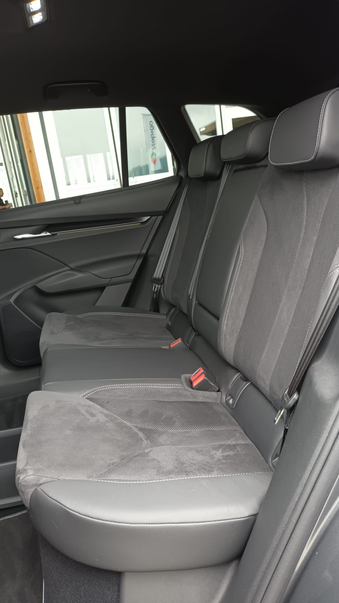 SKODA Enyaq iV 80 SportLine-image-17