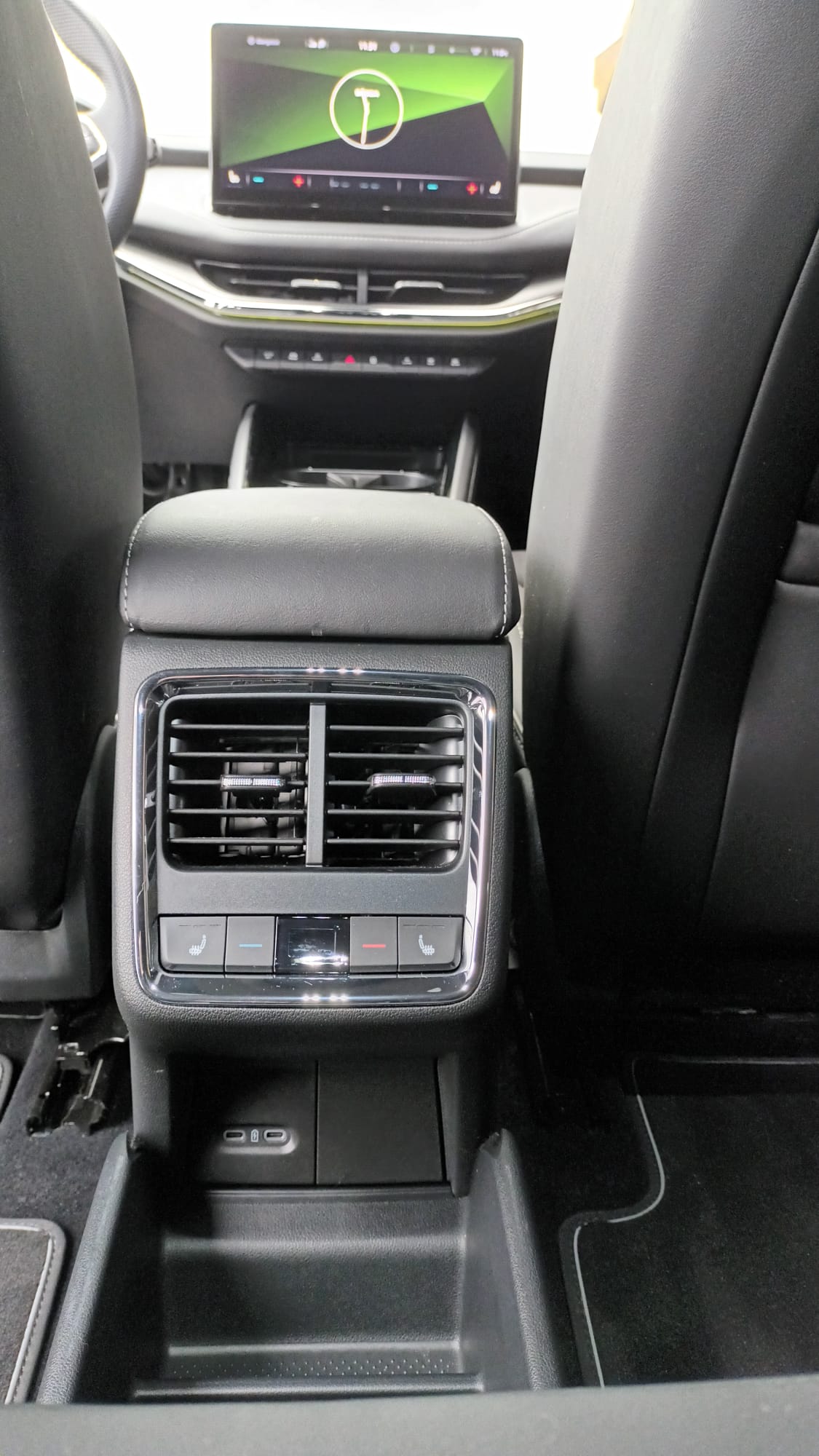 SKODA Enyaq iV 80 SportLine-image-13