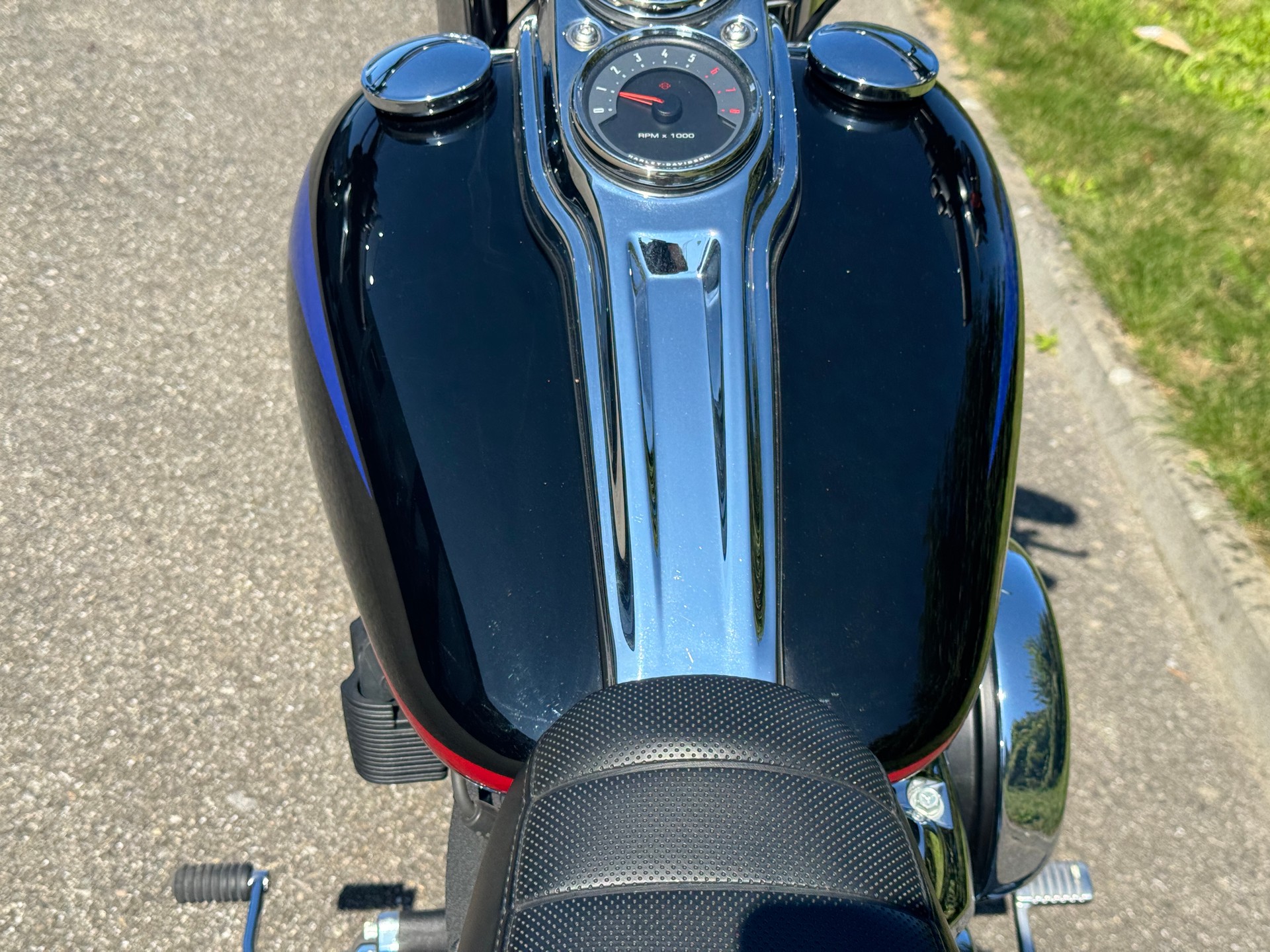 HARLEY-DAVIDSON FXLR Low Rider 107 (35 KW)-image-12