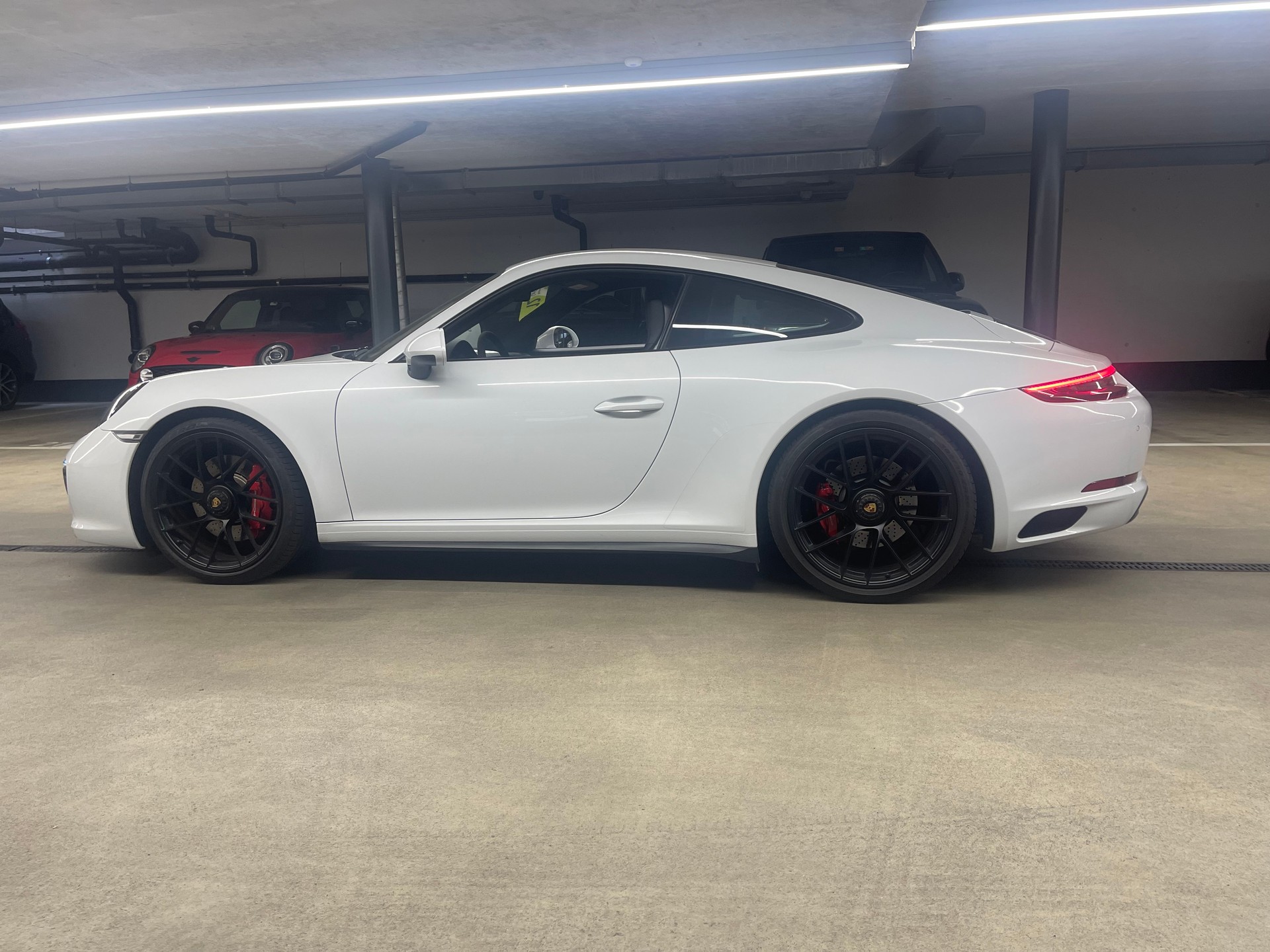 PORSCHE 911 Carrera 4 GTS PDK-image-10