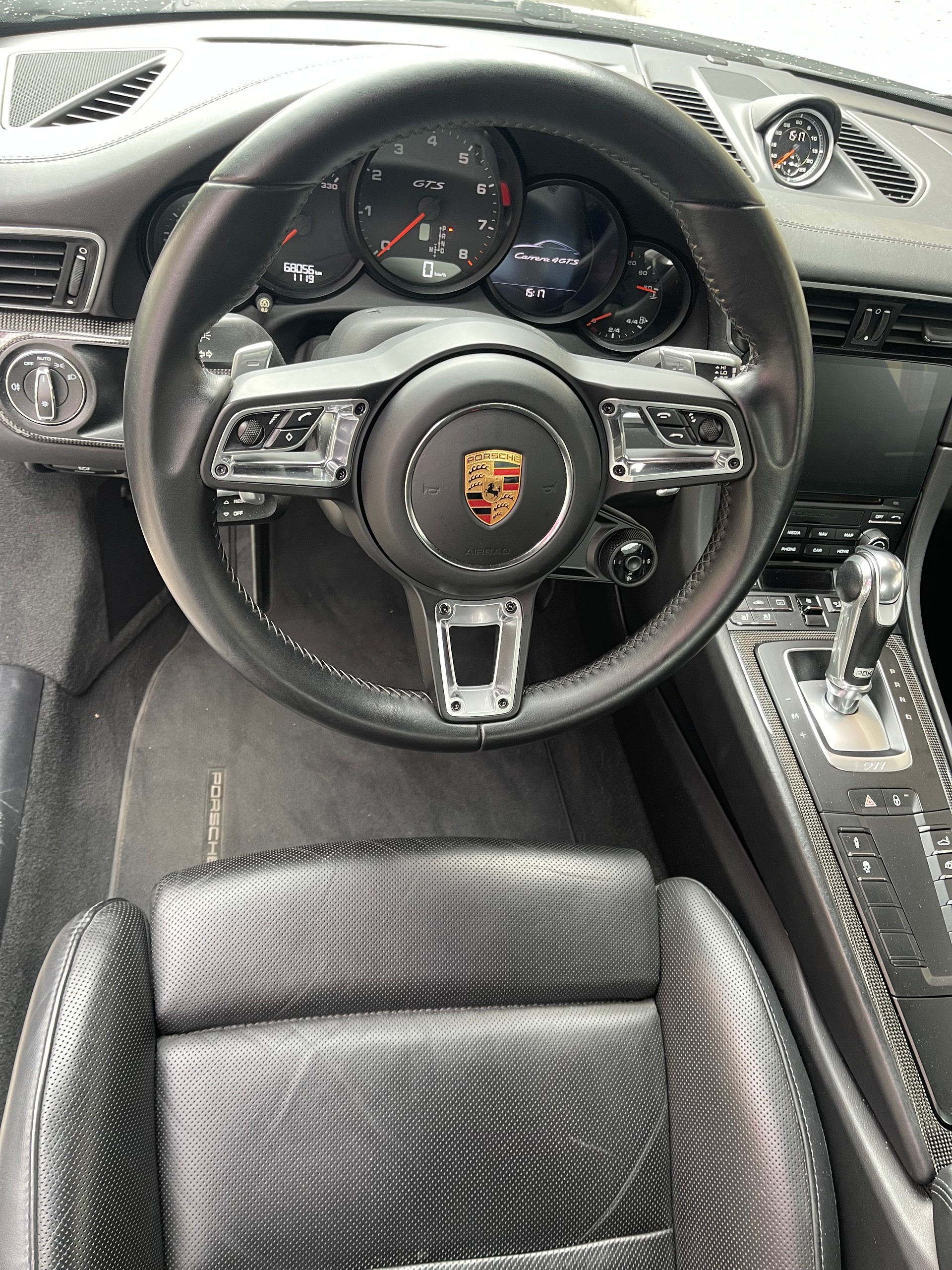 PORSCHE 911 Carrera 4 GTS PDK-image-11