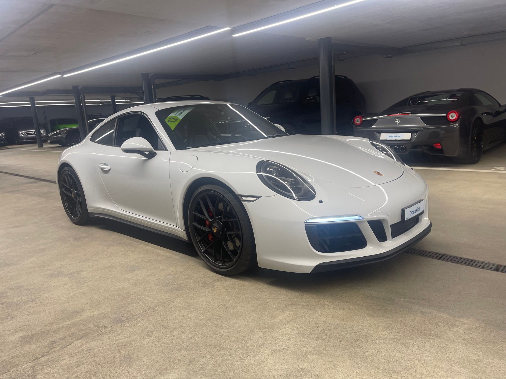 PORSCHE 911 Carrera 4 GTS PDK