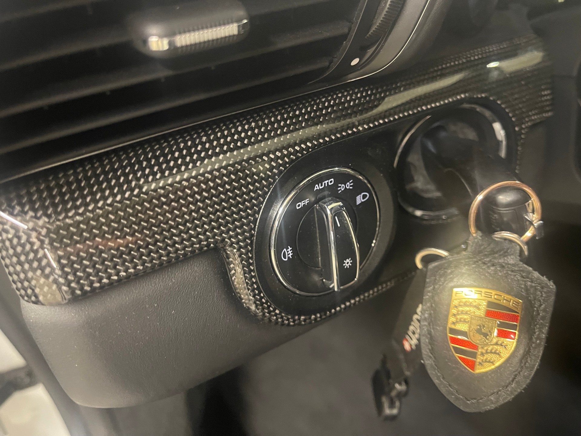 PORSCHE 911 Carrera 4 GTS PDK-image-2