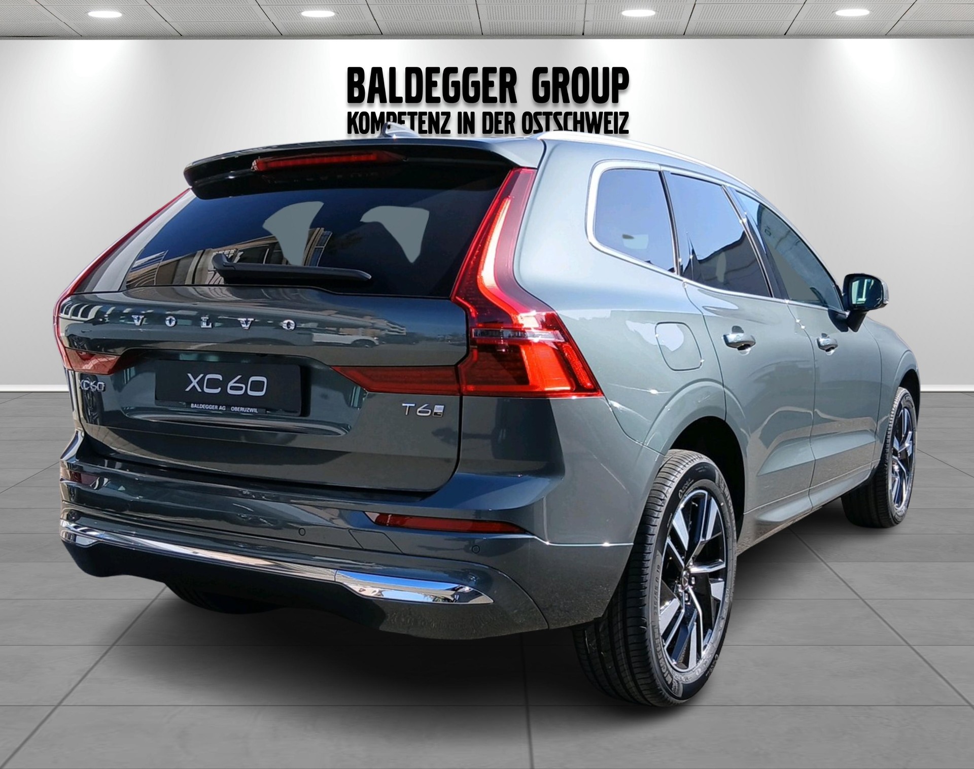VOLVO XC60 2.0 T6 TE Plus Bright eAW-showroom-element-1