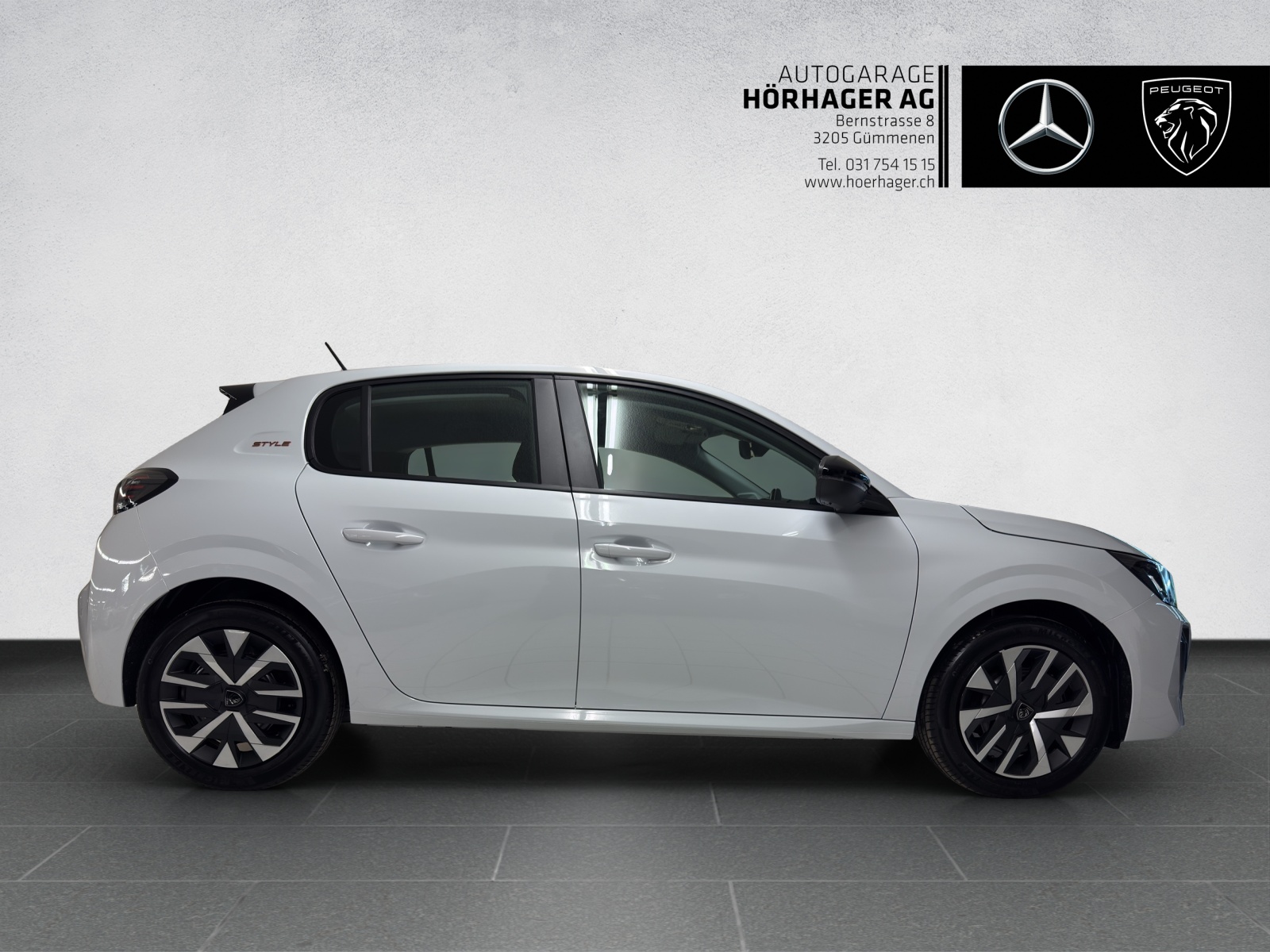 PEUGEOT 208 1.2 PureTech Style-showroom-element-1