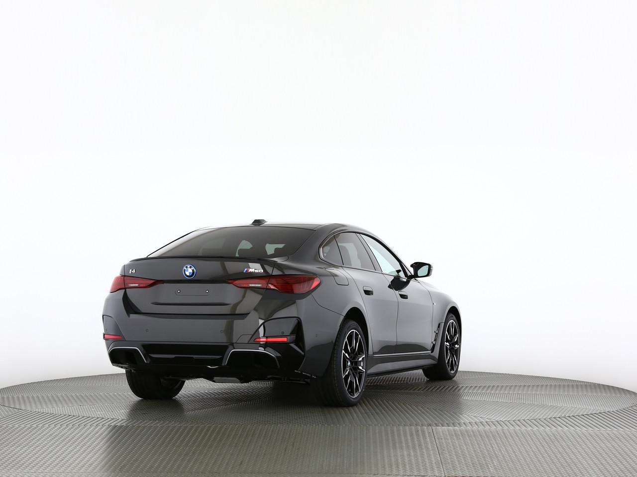 BMW i4 M50-showroom-element-2
