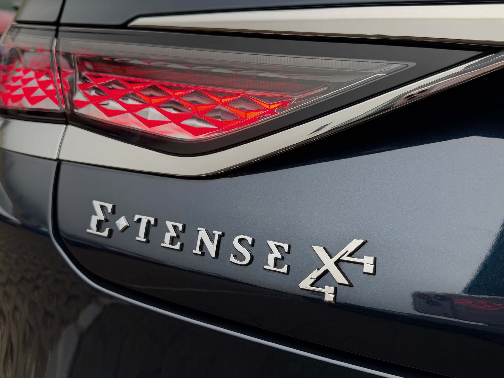 DS AUTOMOBILES DS9 1.6 E-Tense Opera 4x4 360PS-image-6