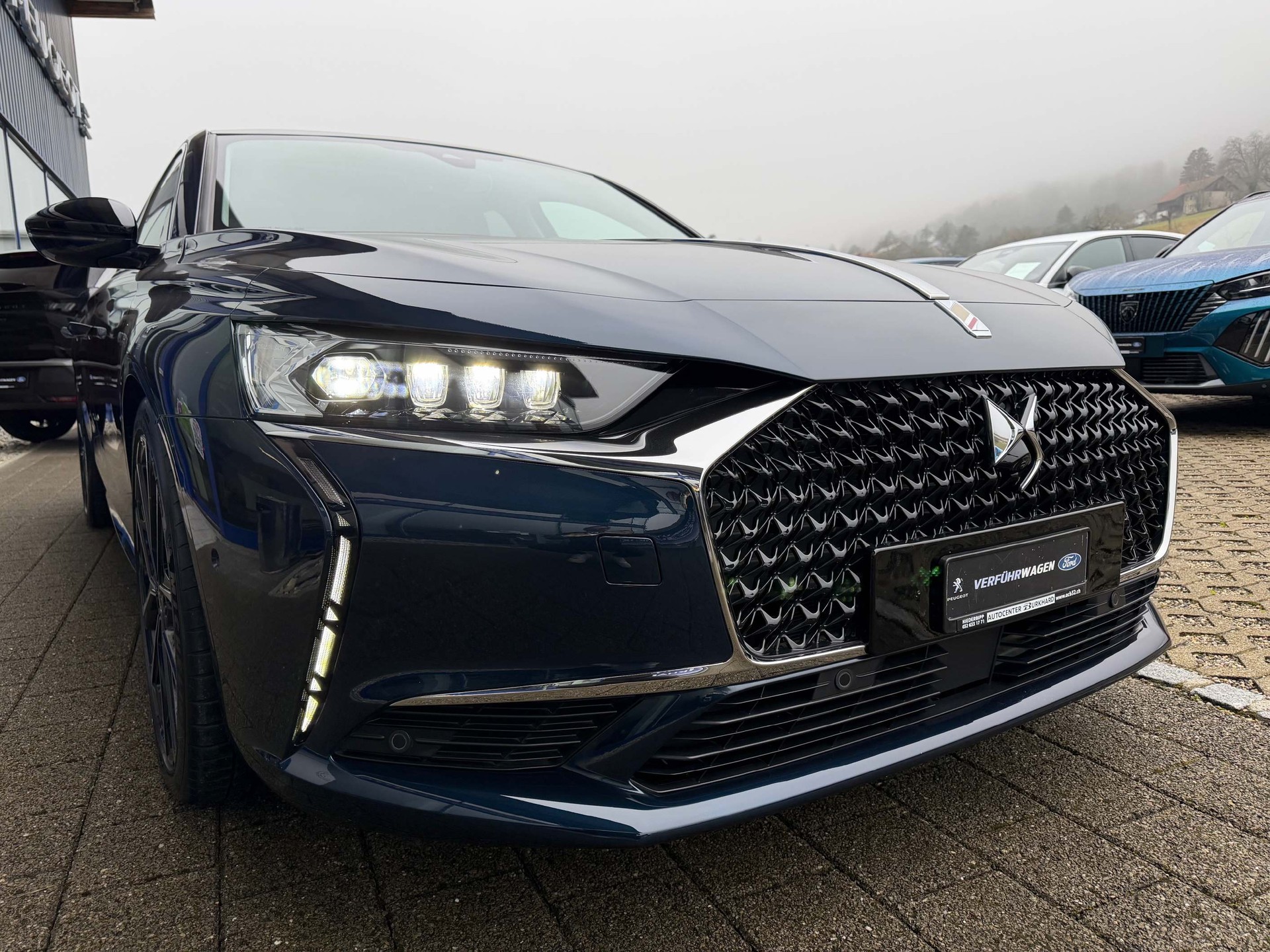 DS AUTOMOBILES DS9 1.6 E-Tense Opera 4x4 360PS-showroom-element-2