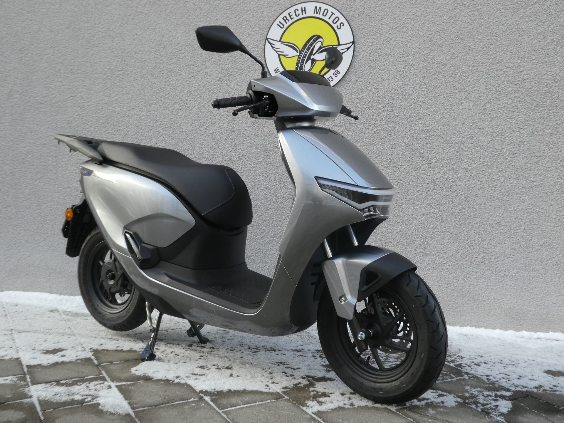HONDA CUVE e-image-0