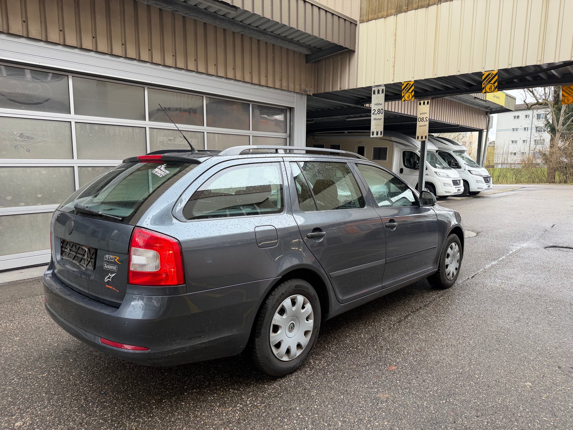 SKODA Octavia Combi 1.4 TSI Entry-image-4