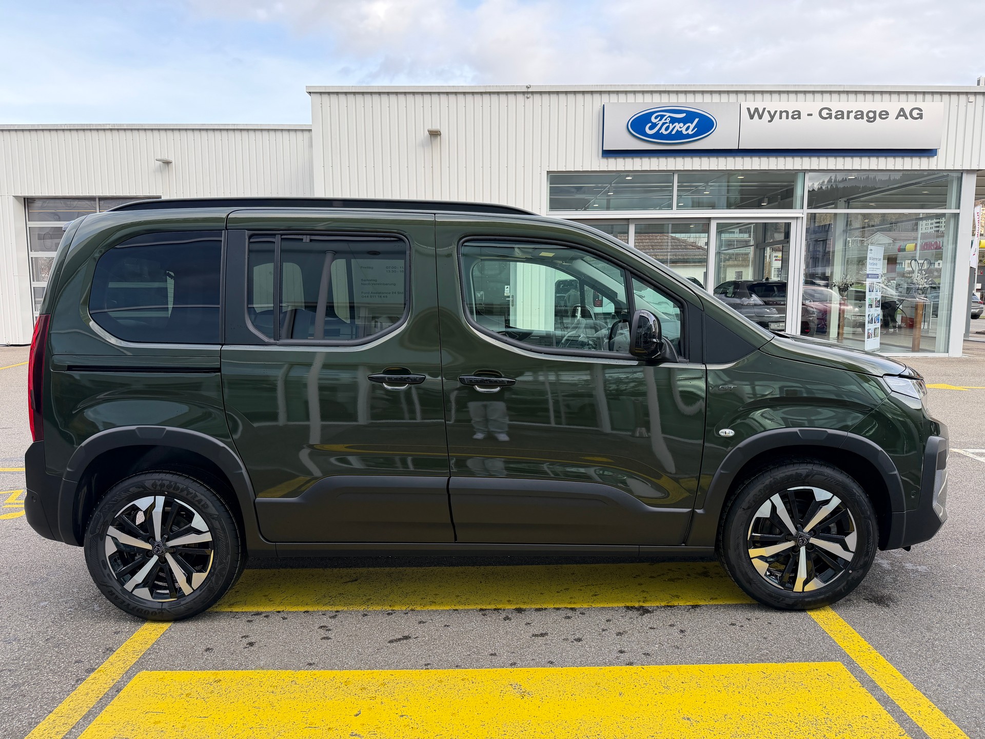 PEUGEOT Rifter 1.5 BlueHDi GT EAT8-image-4