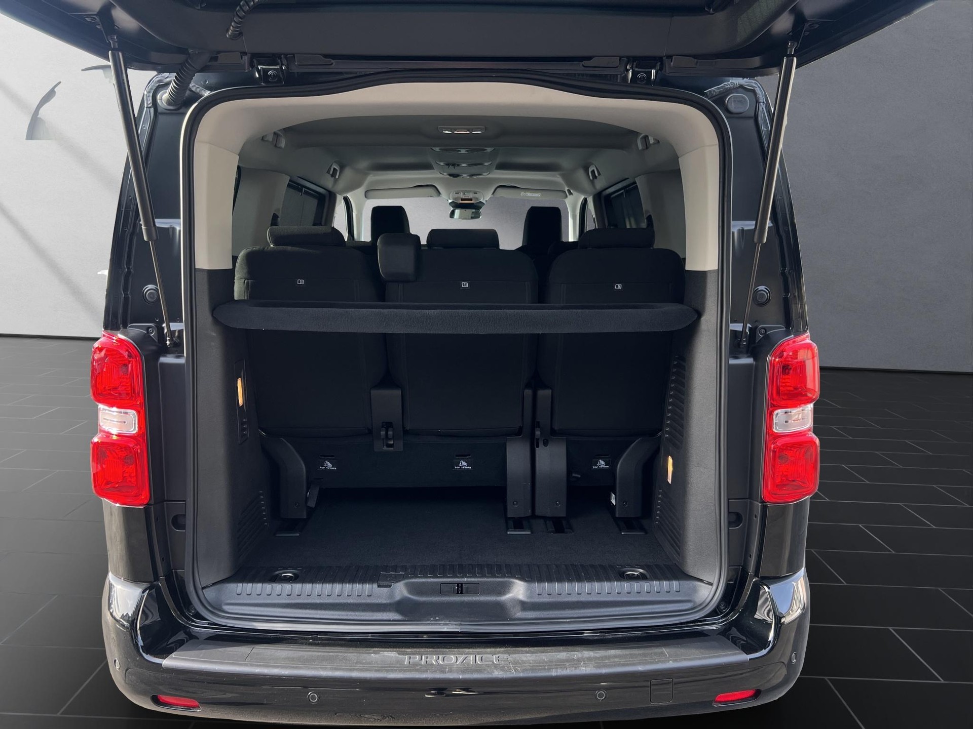 TOYOTA PROACE Verso L1 2.0 D Trend-image-11