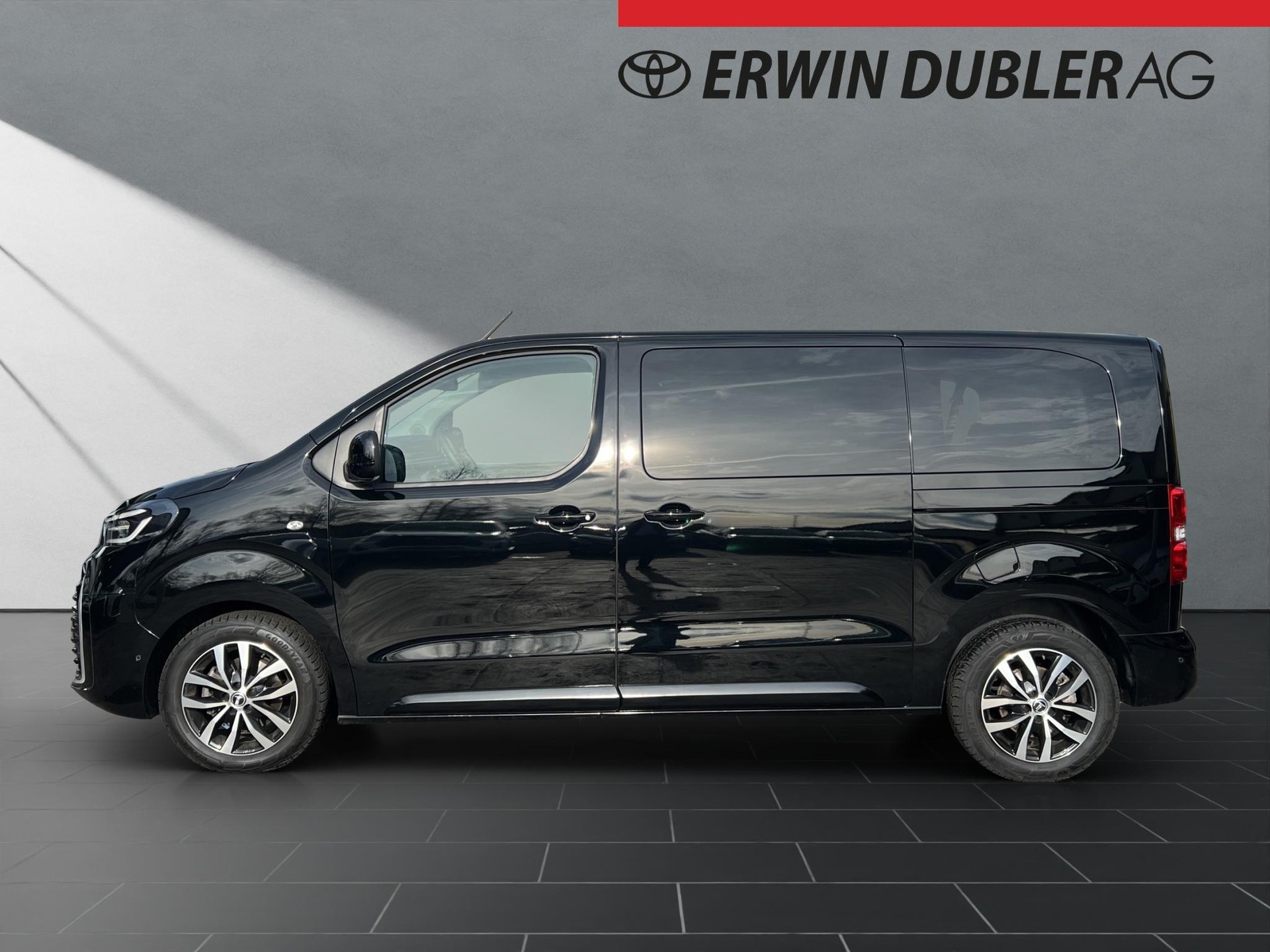 TOYOTA PROACE Verso L1 2.0 D Trend-image-1