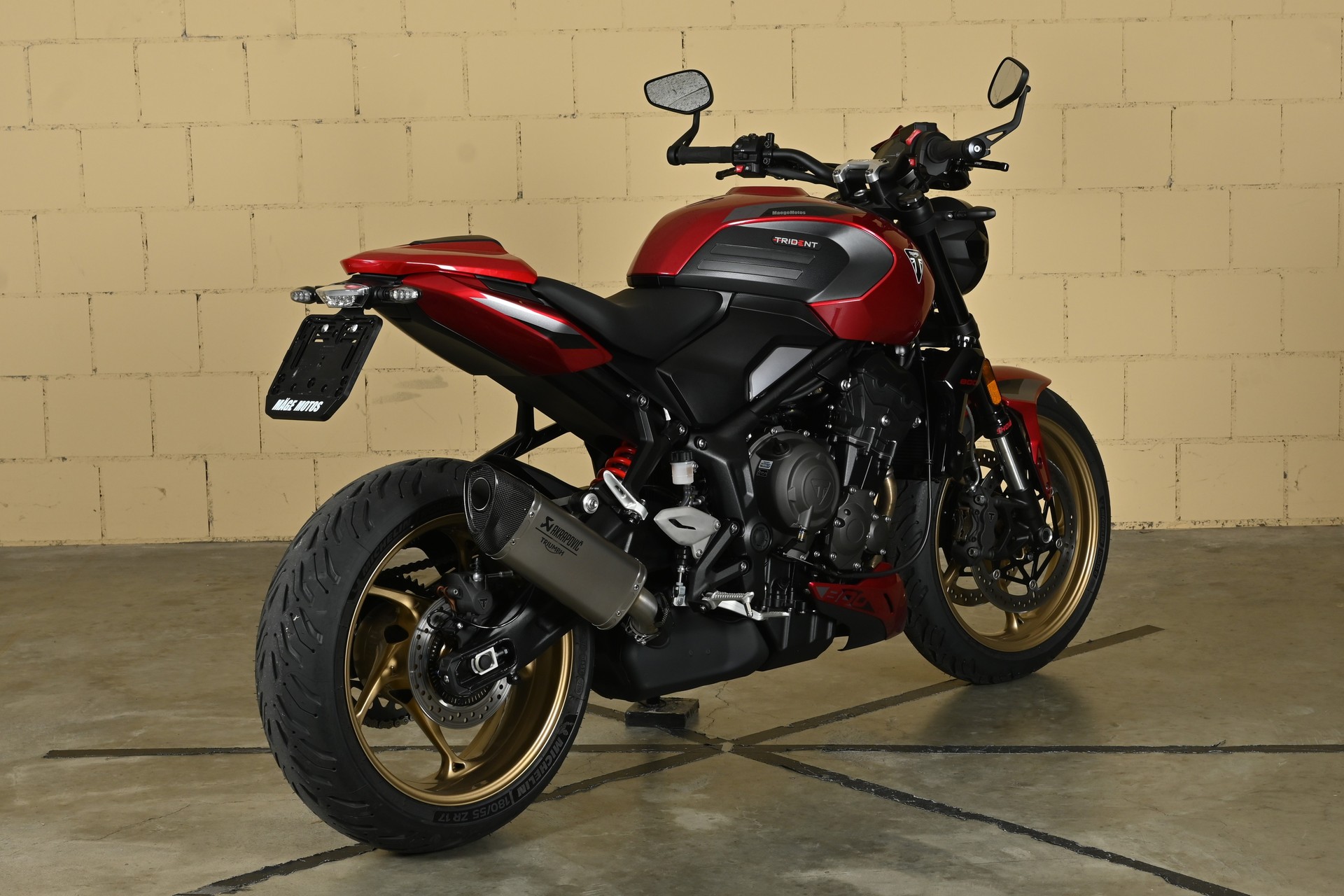 TRIUMPH Trident 800-image-5