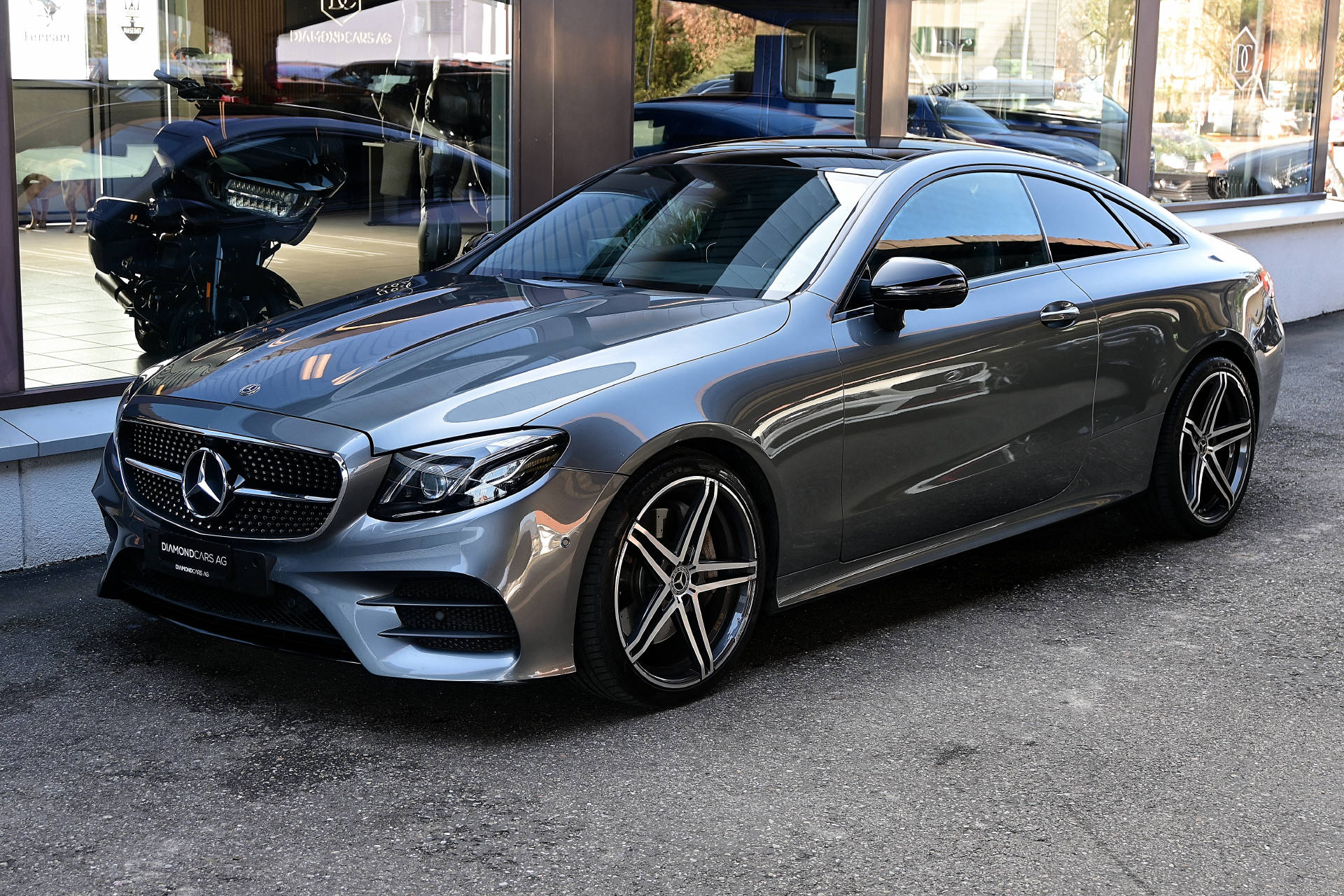 MERCEDES-BENZ E 300 AMG Line Coupé
