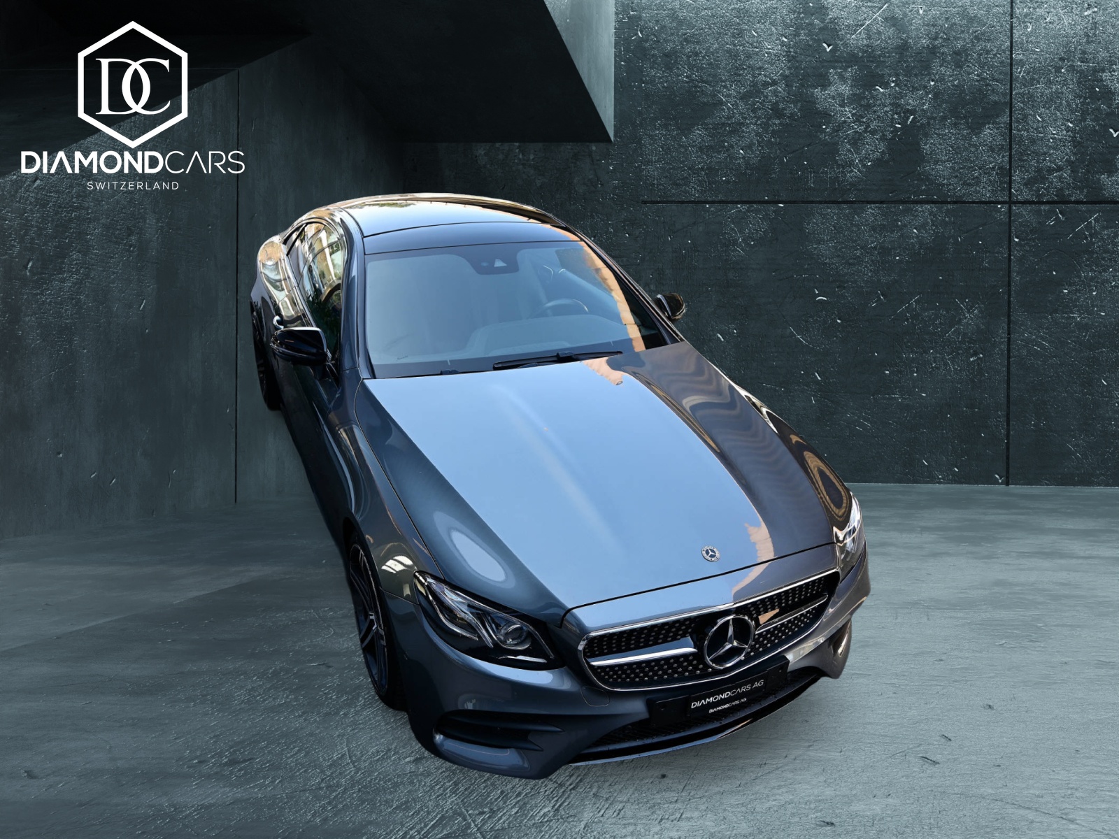 MERCEDES-BENZ E 300 AMG Line Coupé-showroom-element-2