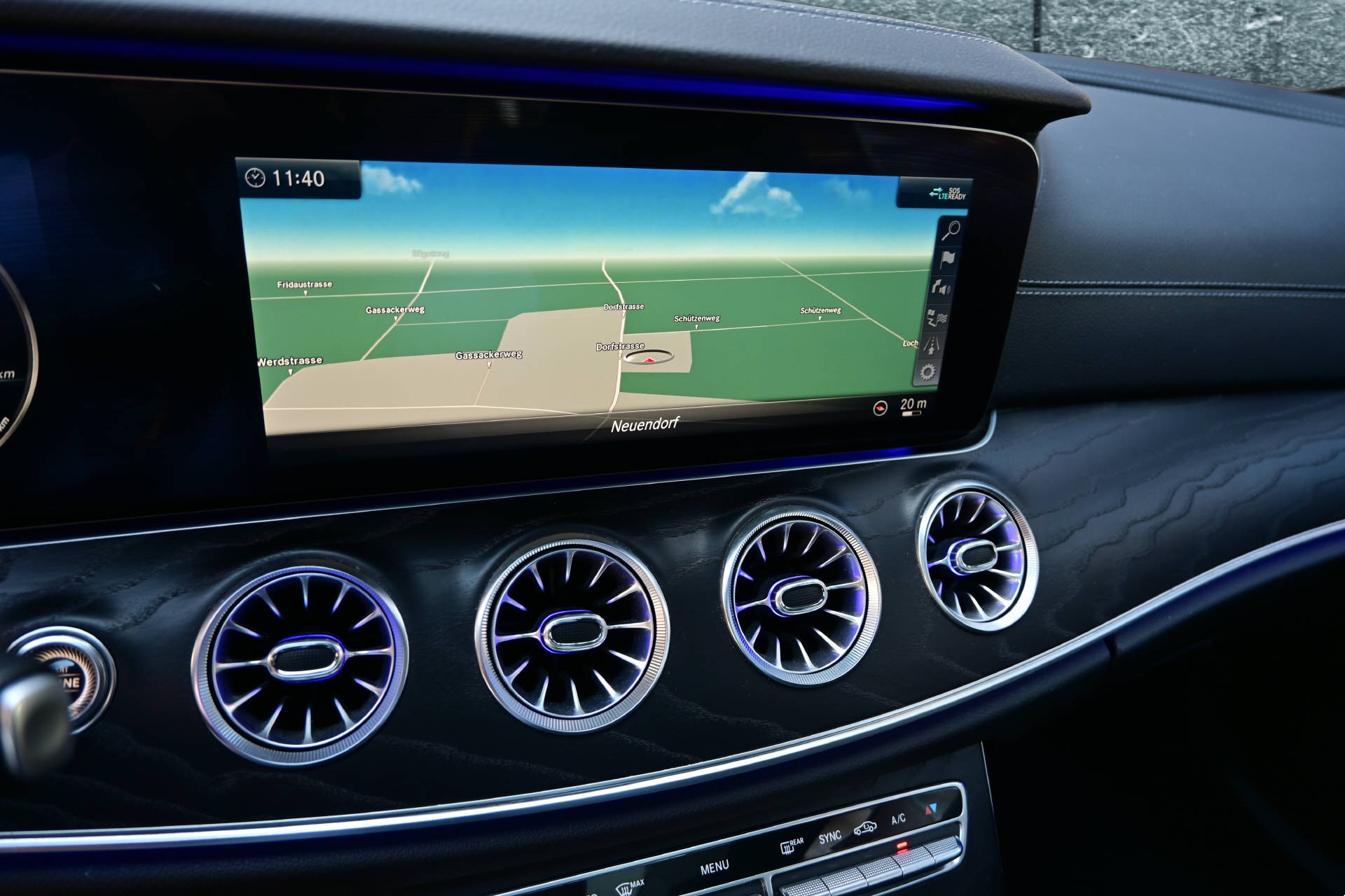 MERCEDES-BENZ E 300 AMG Line Coupé-image-15