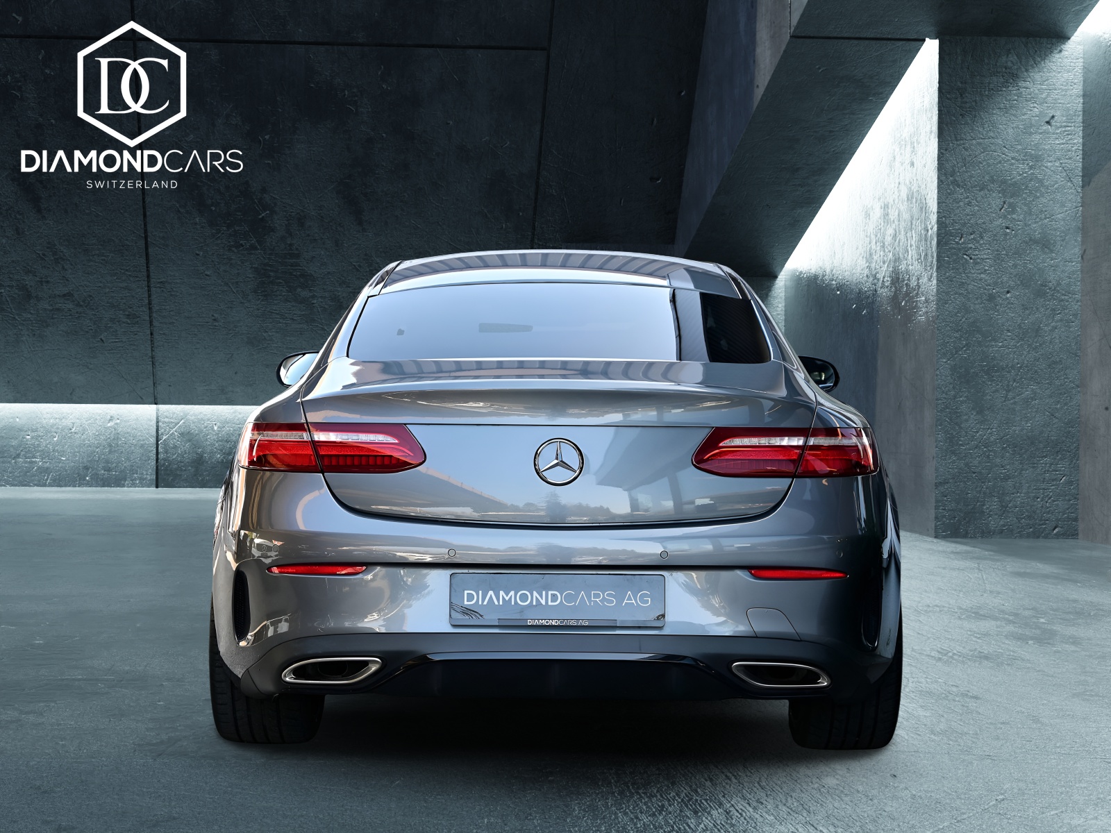 MERCEDES-BENZ E 300 AMG Line Coupé-image-4