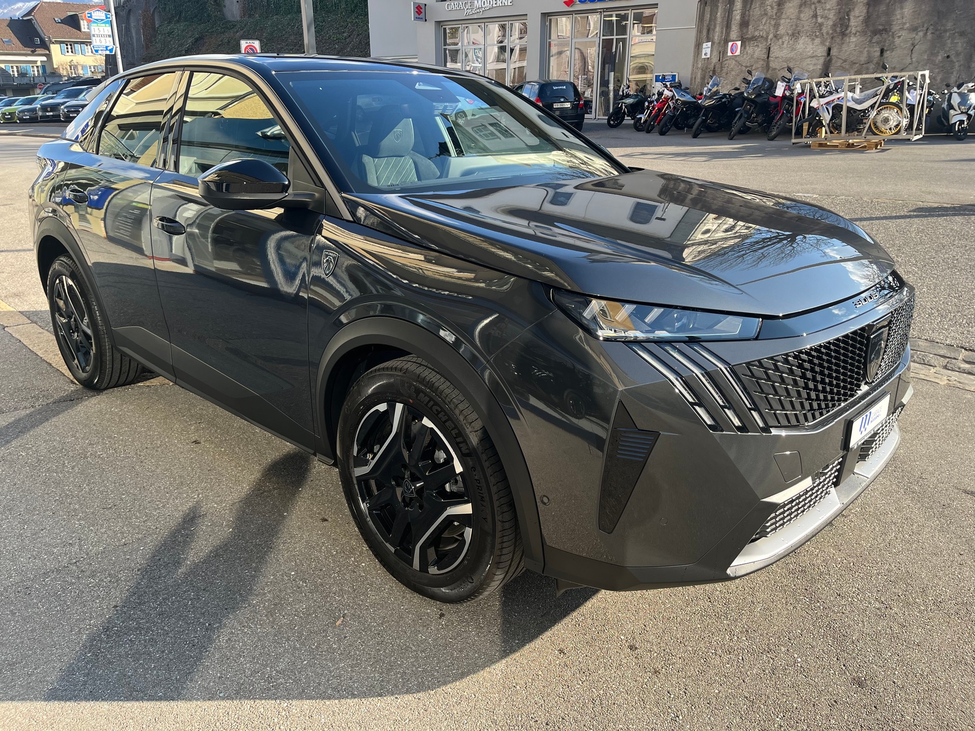 PEUGEOT 3008 1.6 PHEV 225 GT-showroom-element-3