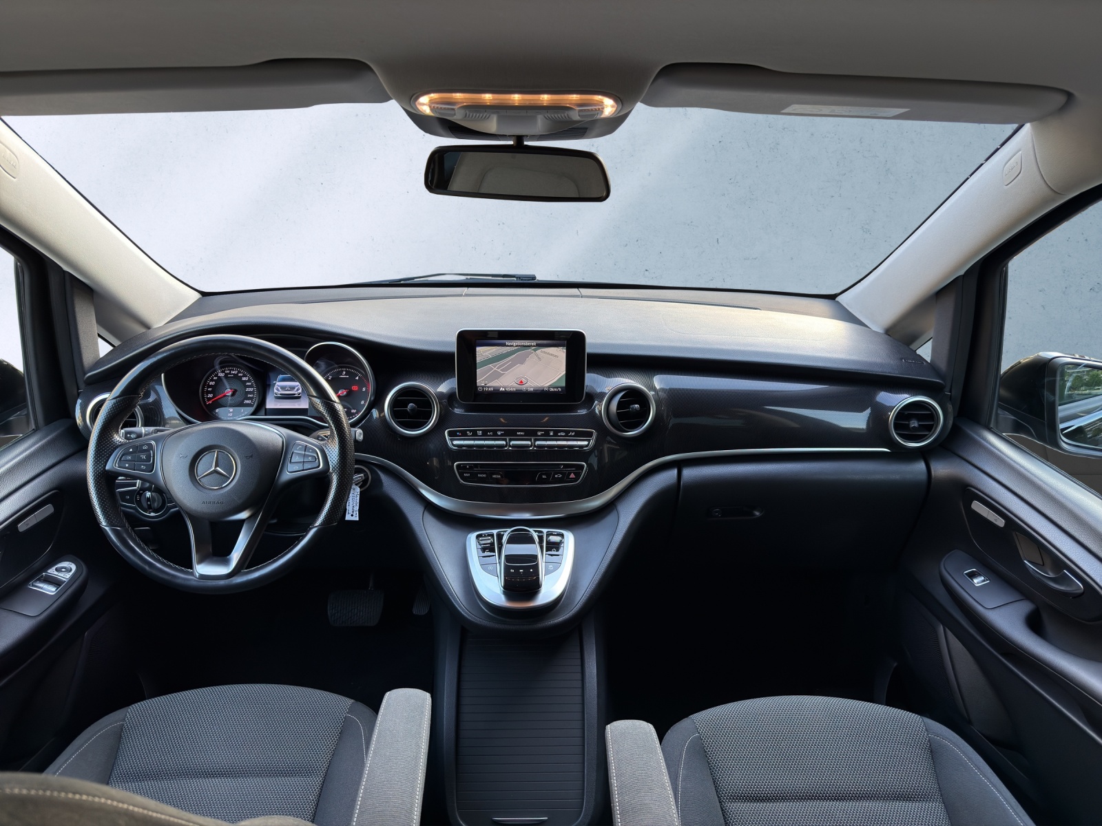 MERCEDES-BENZ V 250 d lang 4Matic 7G-Tronic *CH-FZG*-image-9